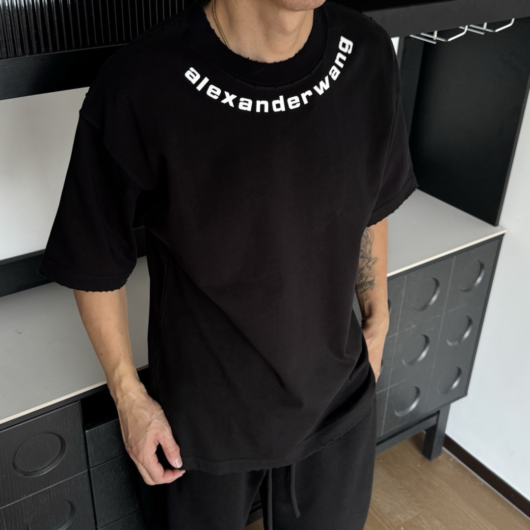 Alexander🌟2026年新款春季短袖🆕采用纯棉面料，手感细腻，超级时尚洋气！码数：XS S M L