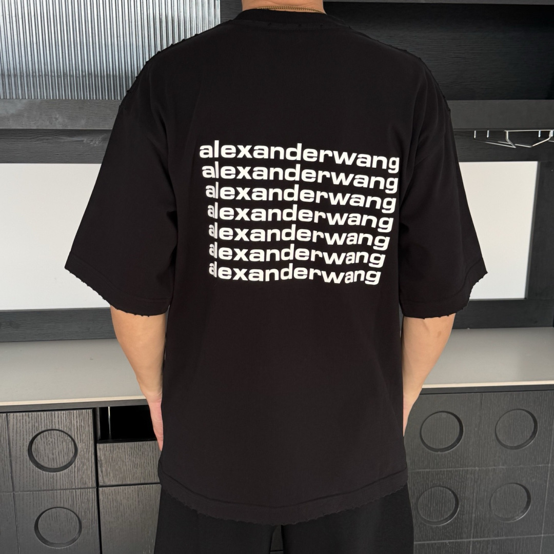 Alexander🌟2026年新款春季短袖🆕采用纯棉面料，手感细腻，超级时尚洋气！码数：XS S M L