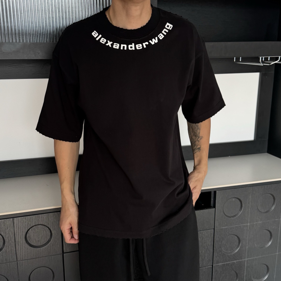 Alexander🌟2026年新款春季短袖🆕采用纯棉面料，手感细腻，超级时尚洋气！码数：XS S M L