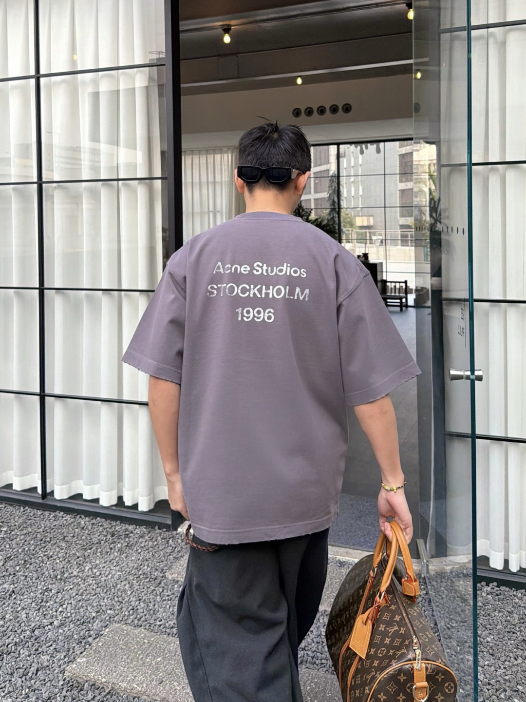 新款春季重磅T恤🆕颜色：黑，白，紫码数：XS-XL款号：52132