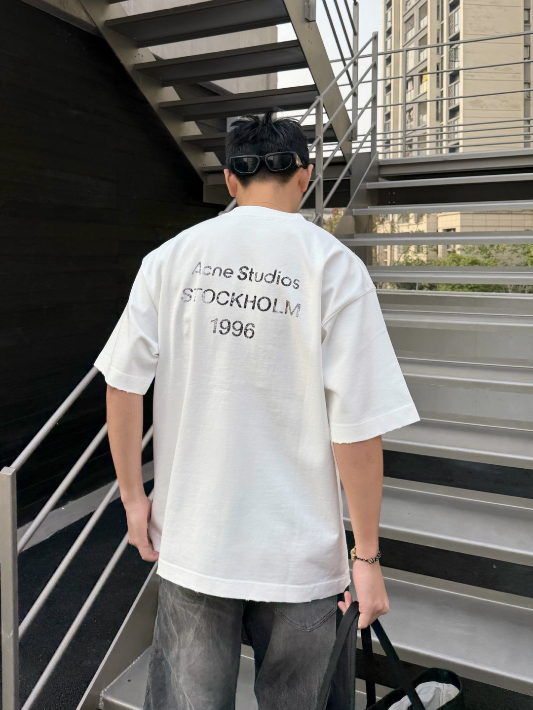 新款春季重磅T恤🆕颜色：黑，白，紫码数：XS-XL款号：52132
