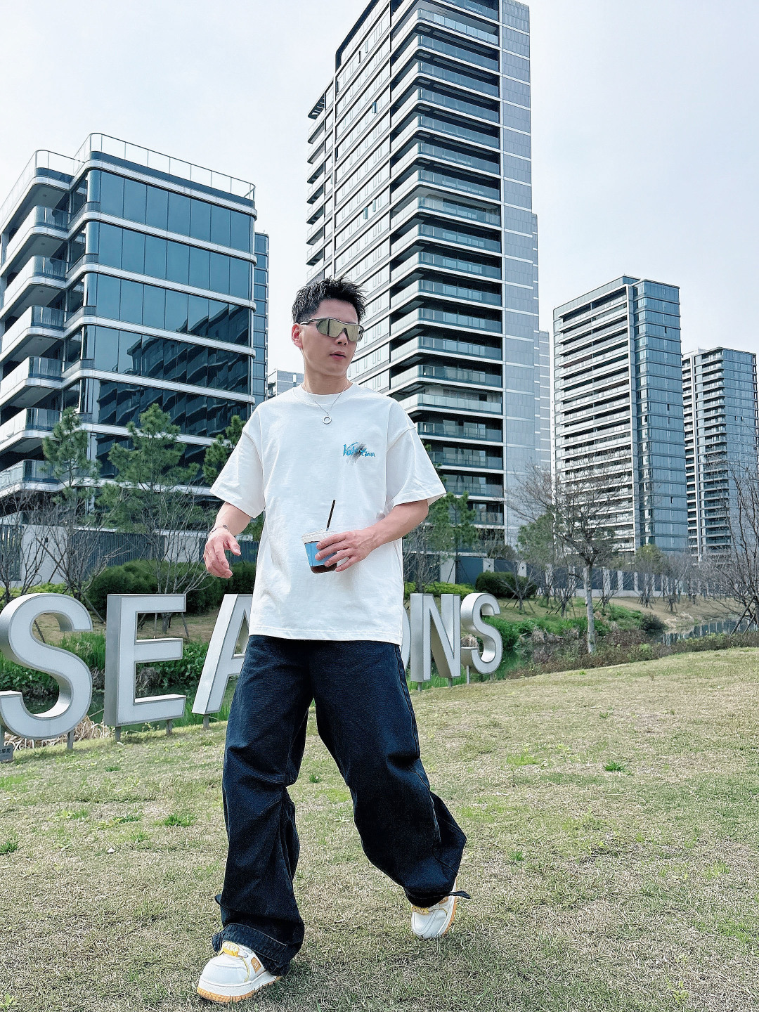 26新款短袖阔版T恤颜色：黑，白尺码：S-XL