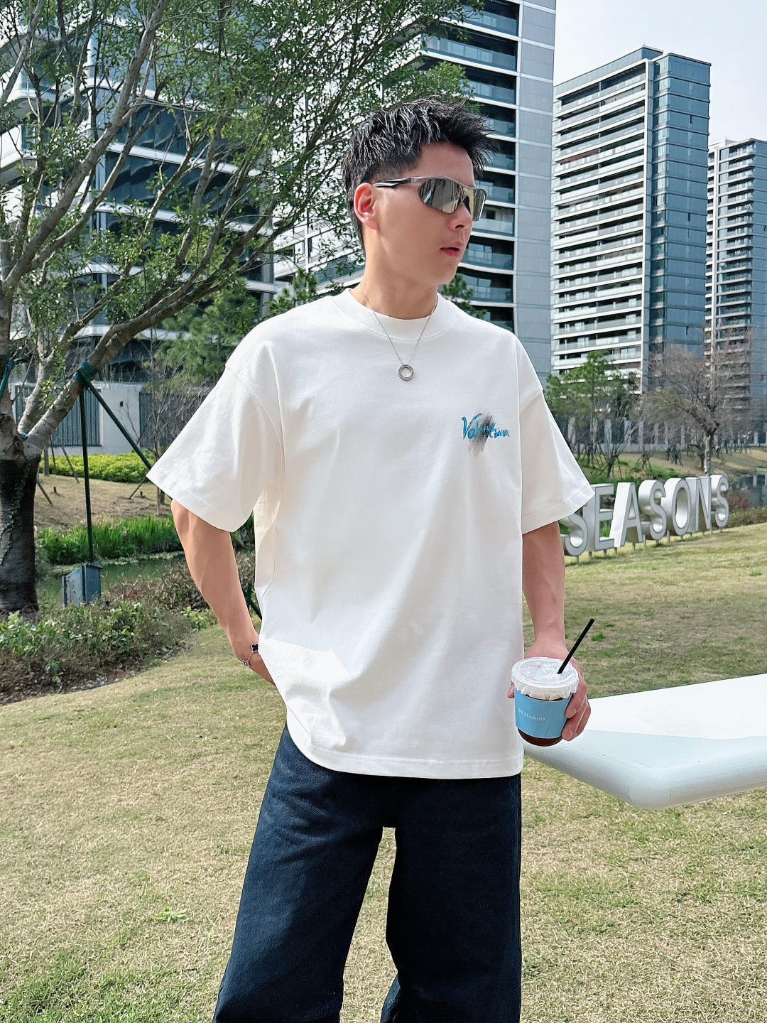 26新款短袖阔版T恤颜色：黑，白尺码：S-XL