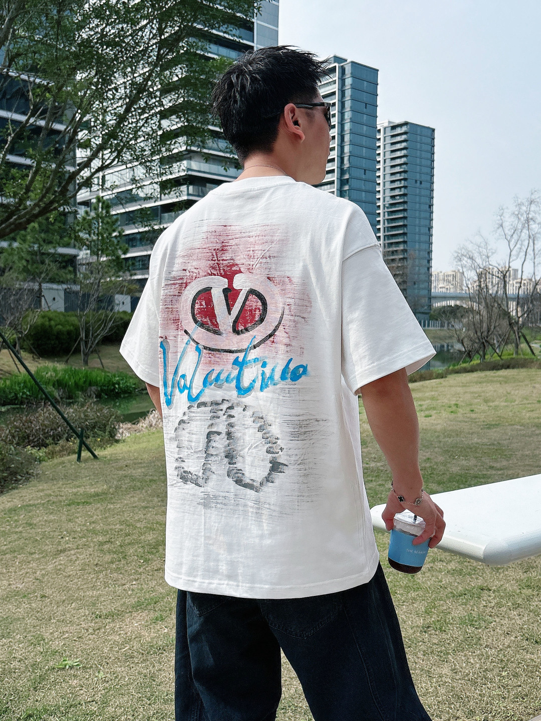 26新款短袖阔版T恤颜色：黑，白尺码：S-XL