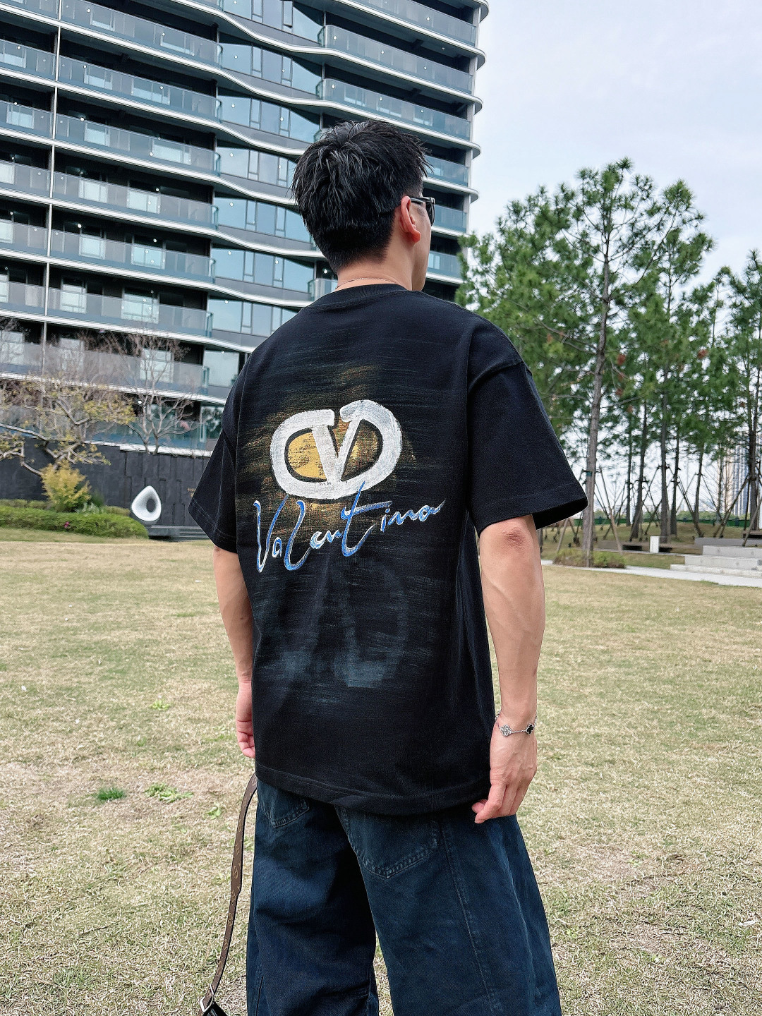 26新款短袖阔版T恤颜色：黑，白，铁灰尺码：S-XL
