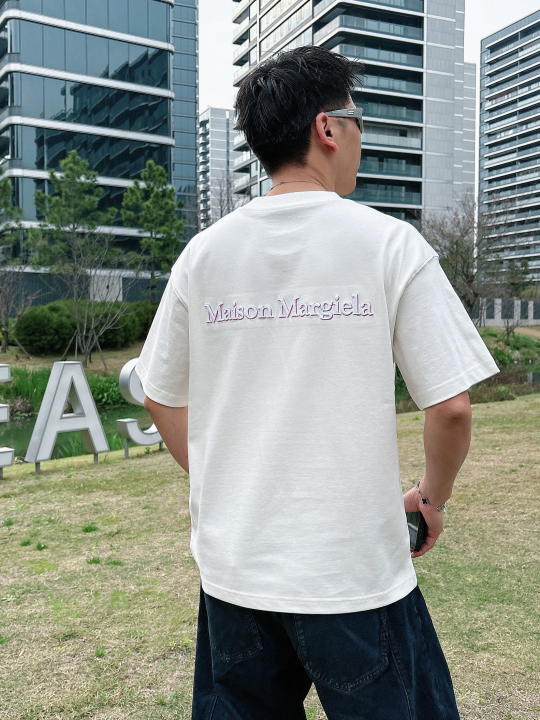 26新款短袖阔版T恤颜色：黑，白尺码：M-3XL