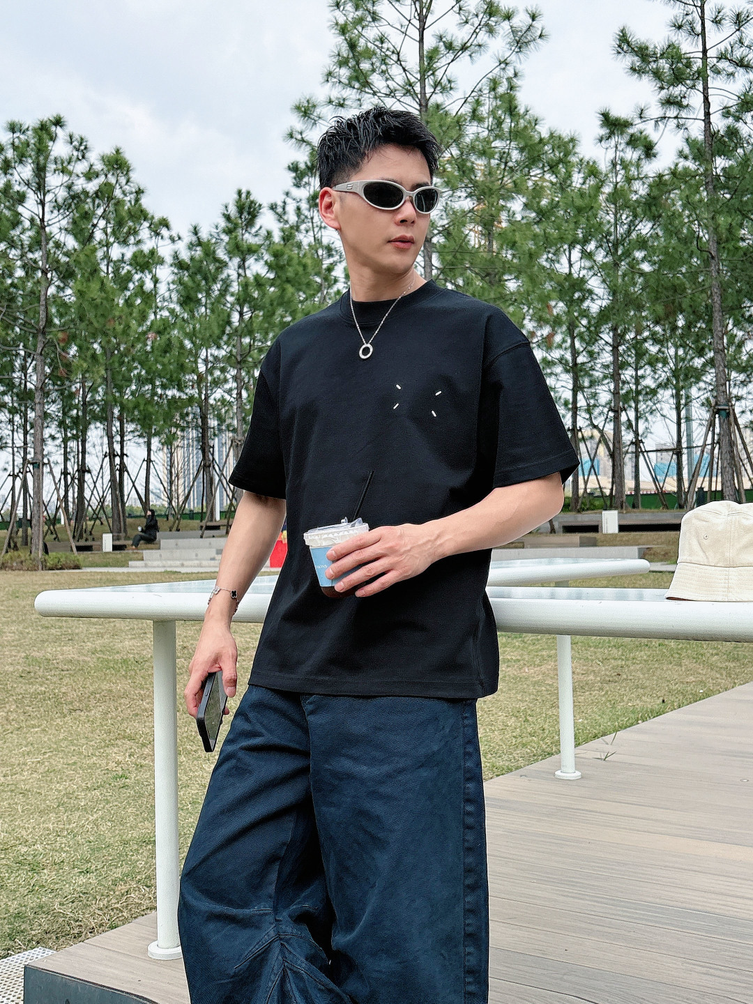 26新款短袖阔版T恤颜色：黑，白尺码：M-3XL