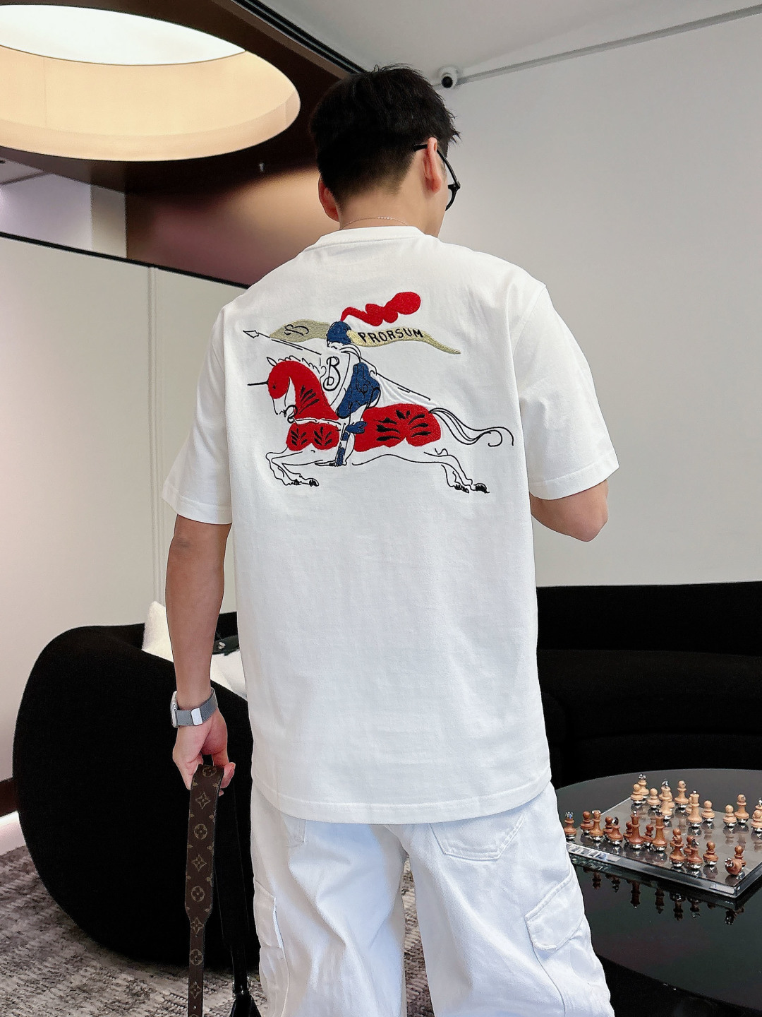 巴宝莉 2026 NEW 新品 颜色： 黑色 白色 砖红色码数：M-5XL