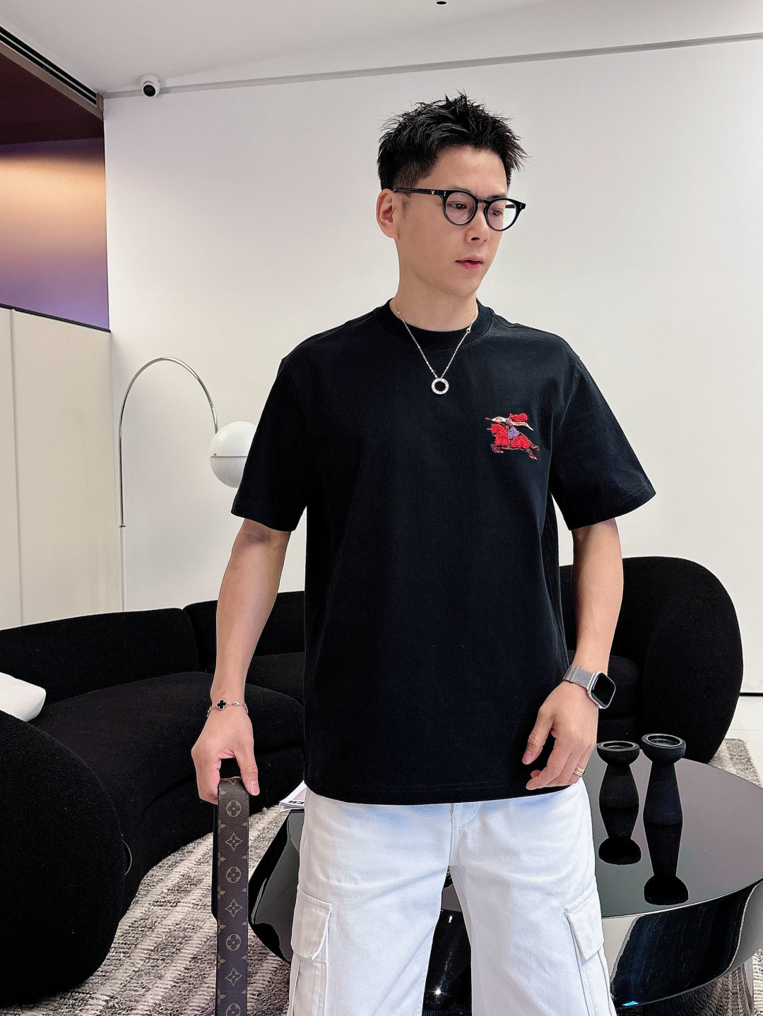 巴宝莉 2026 NEW 新品 颜色： 黑色 白色 砖红色码数：M-5XL