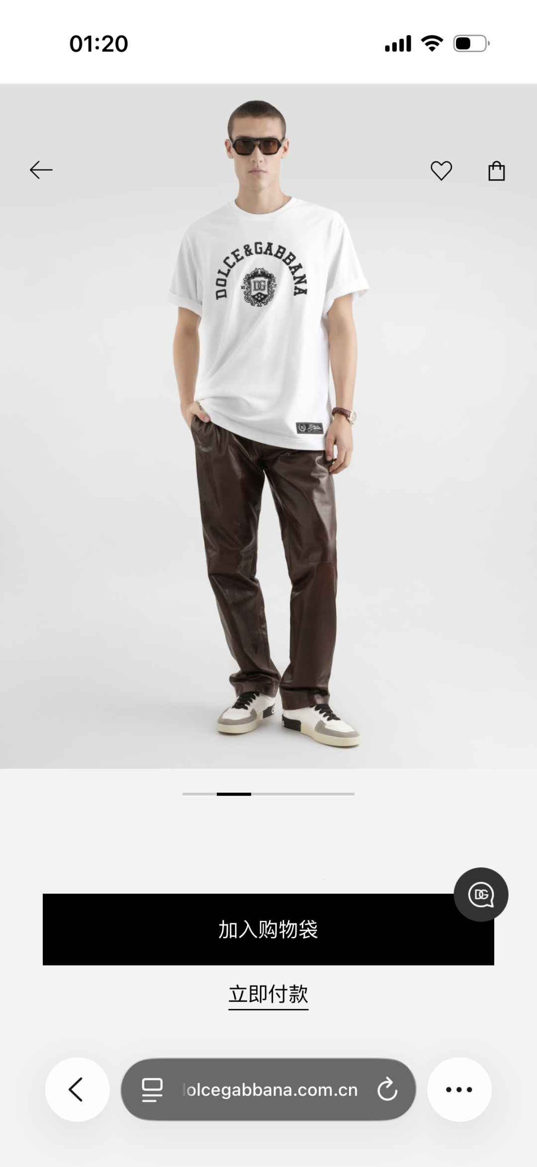 Dolce&Gabbana.杜嘉班纳 SS26春夏新品黑色植绒印花标识短袖T恤，正面饰复古黑色植绒印花印