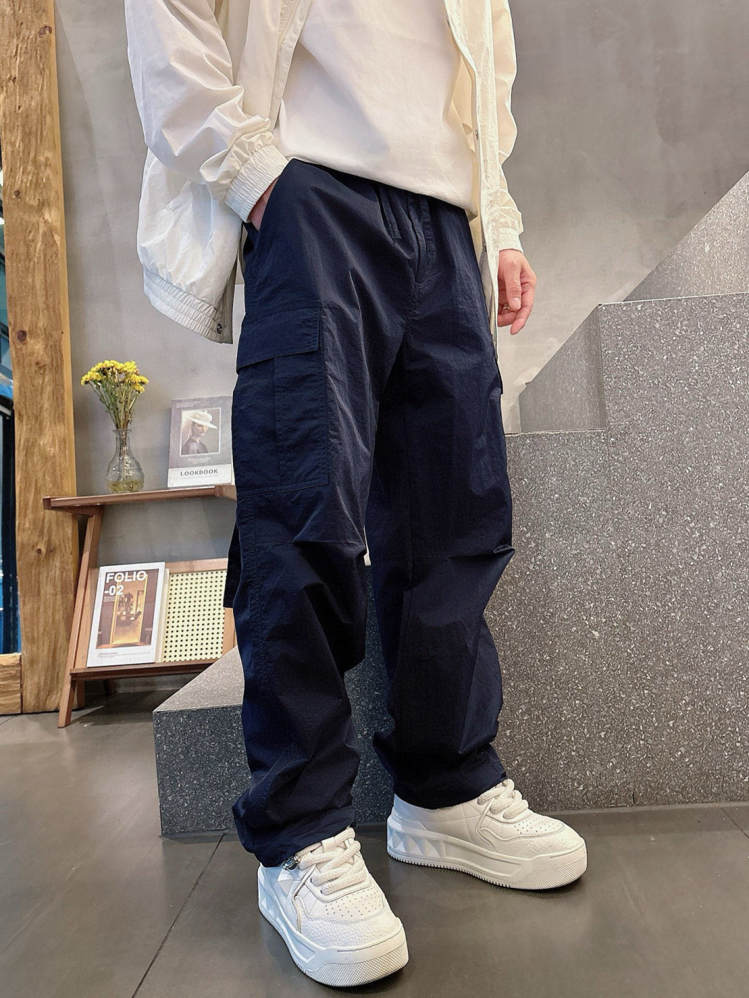 巴黎工装裤季度：2026夏款尺码： M-3XL 版型： 直筒休闲裤工艺：侧边做大口袋设计 潮流时尚🎉