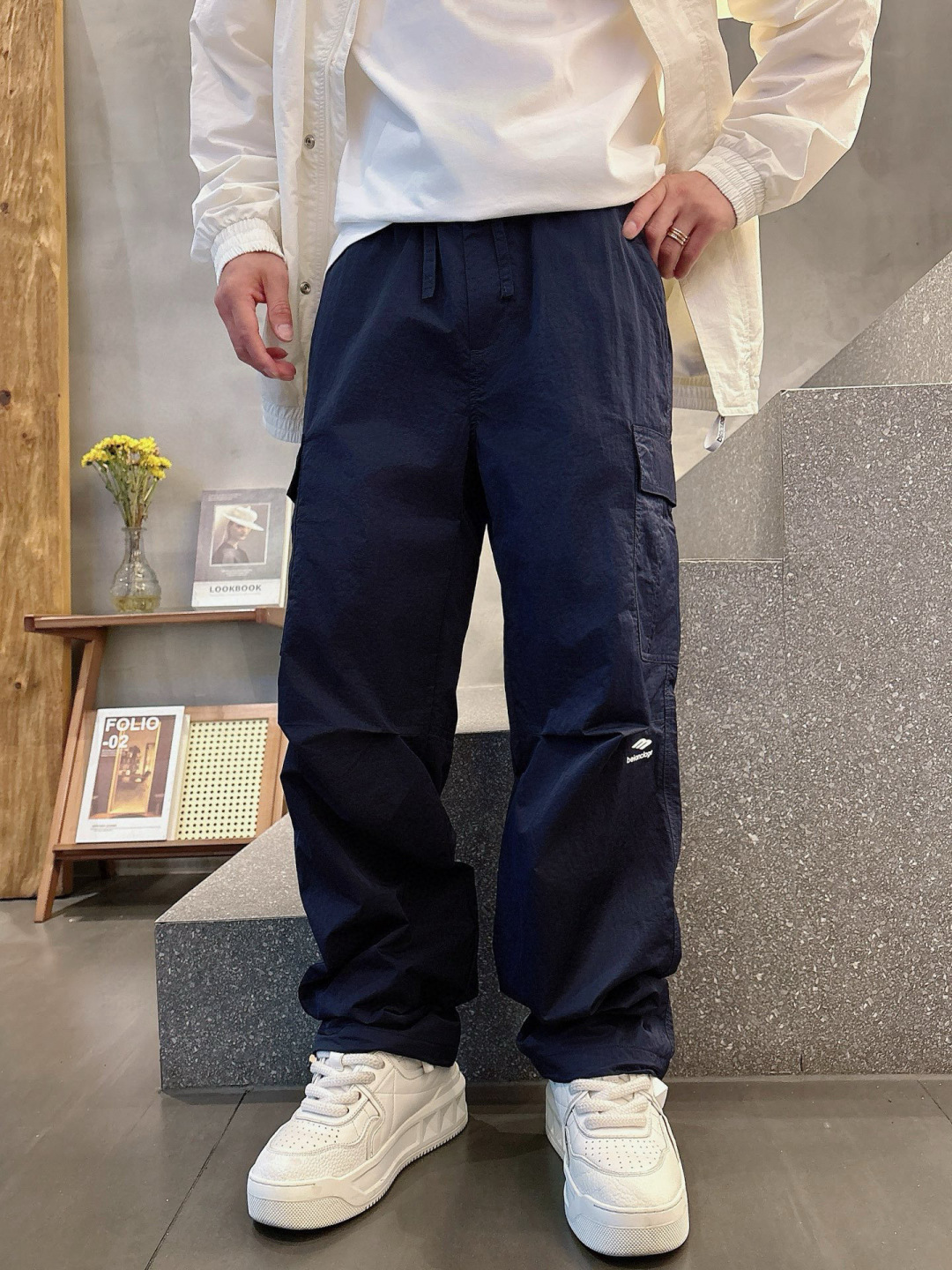 巴黎工装裤季度：2026夏款尺码： M-3XL 版型： 直筒休闲裤工艺：侧边做大口袋设计 潮流时尚🎉