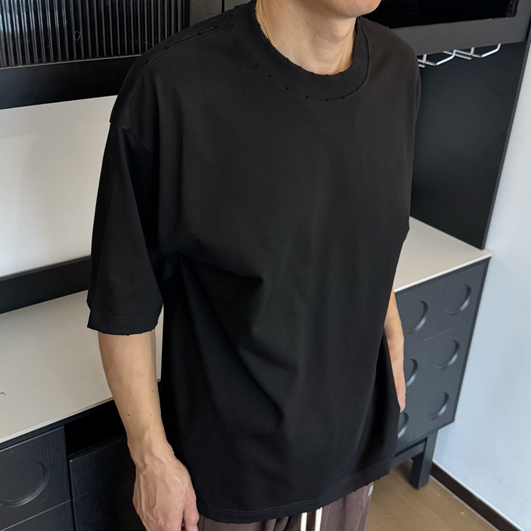 BUR🌟2026年新款夏季短袖🆕采用纯棉面料，手感细腻，超级时尚洋气！码数：XS-XL男女同款