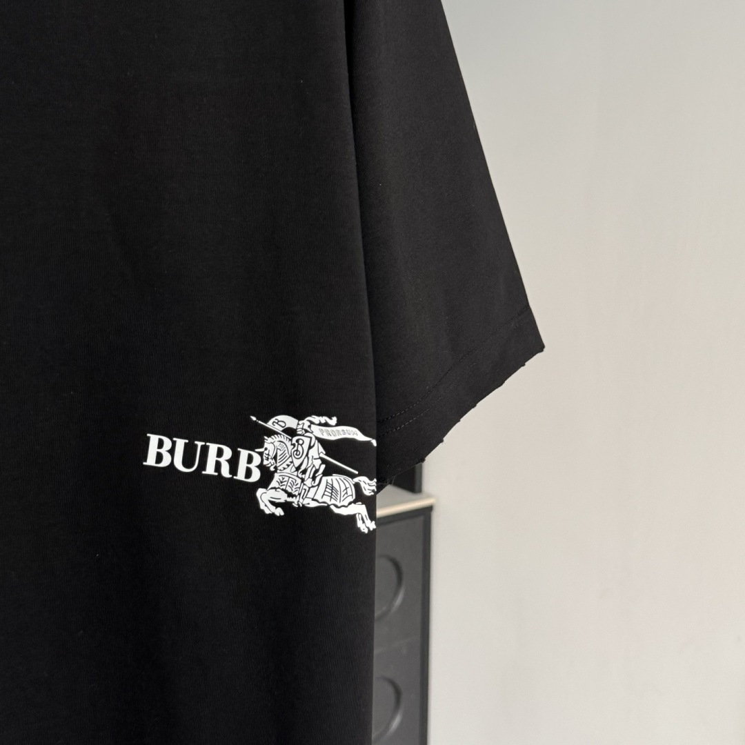 BUR🌟2026年新款夏季短袖🆕采用纯棉面料，手感细腻，超级时尚洋气！码数：XS-XL男女同款