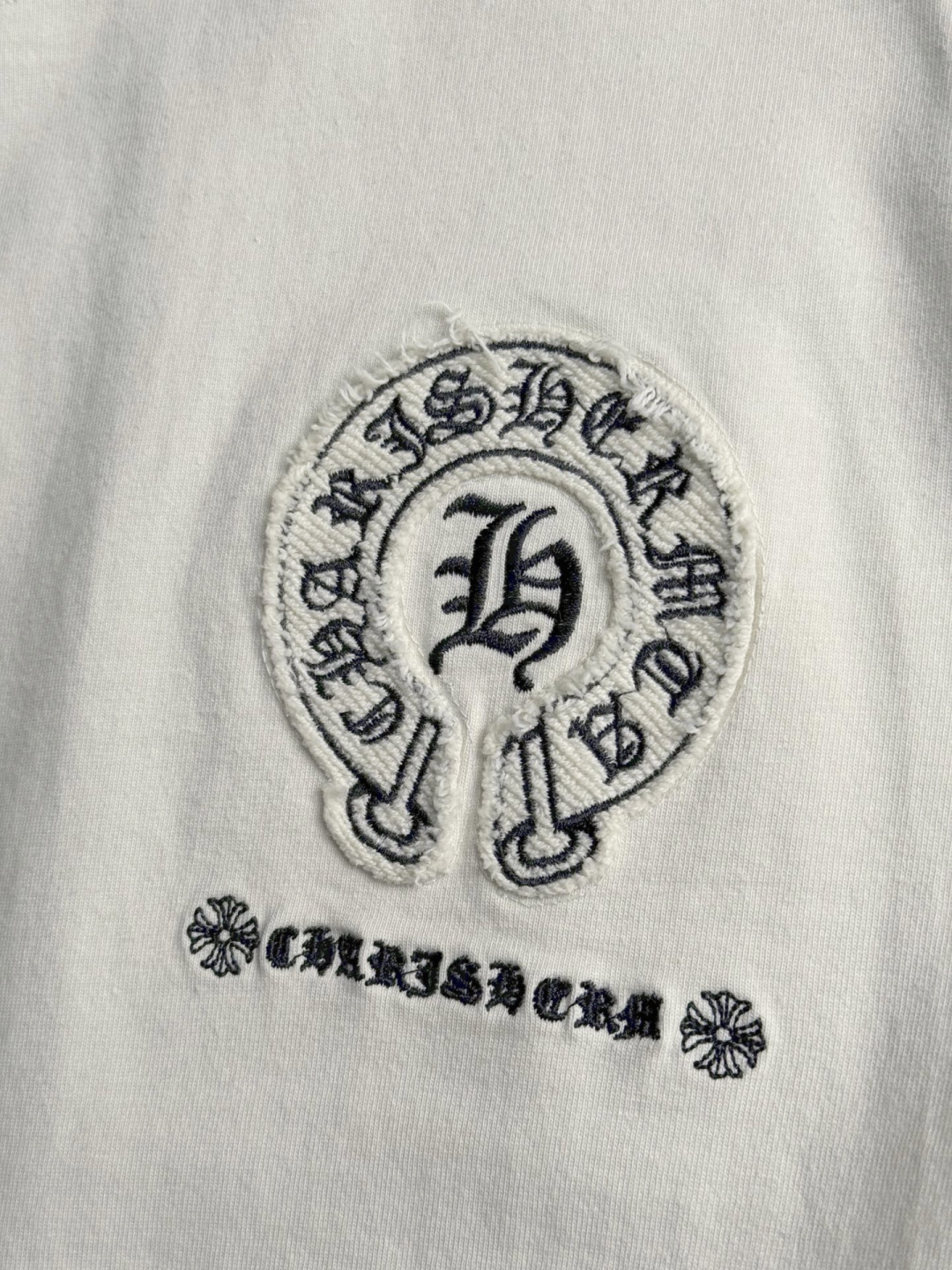 品牌：CH克家季度：2026春夏颜色：黑色 冷卡其 红色尺码：S-XXL版型：宽松版 短袖T重量：350