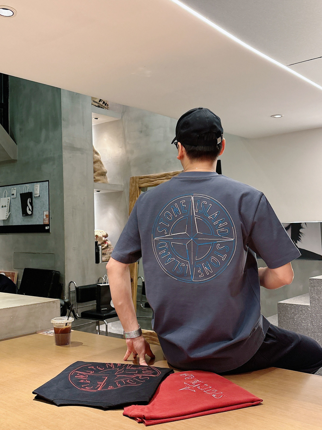Stone Island 2026春夏短袖系列尺码: M-5XL 微阔版型克重：260克重 潮棉短袖成份