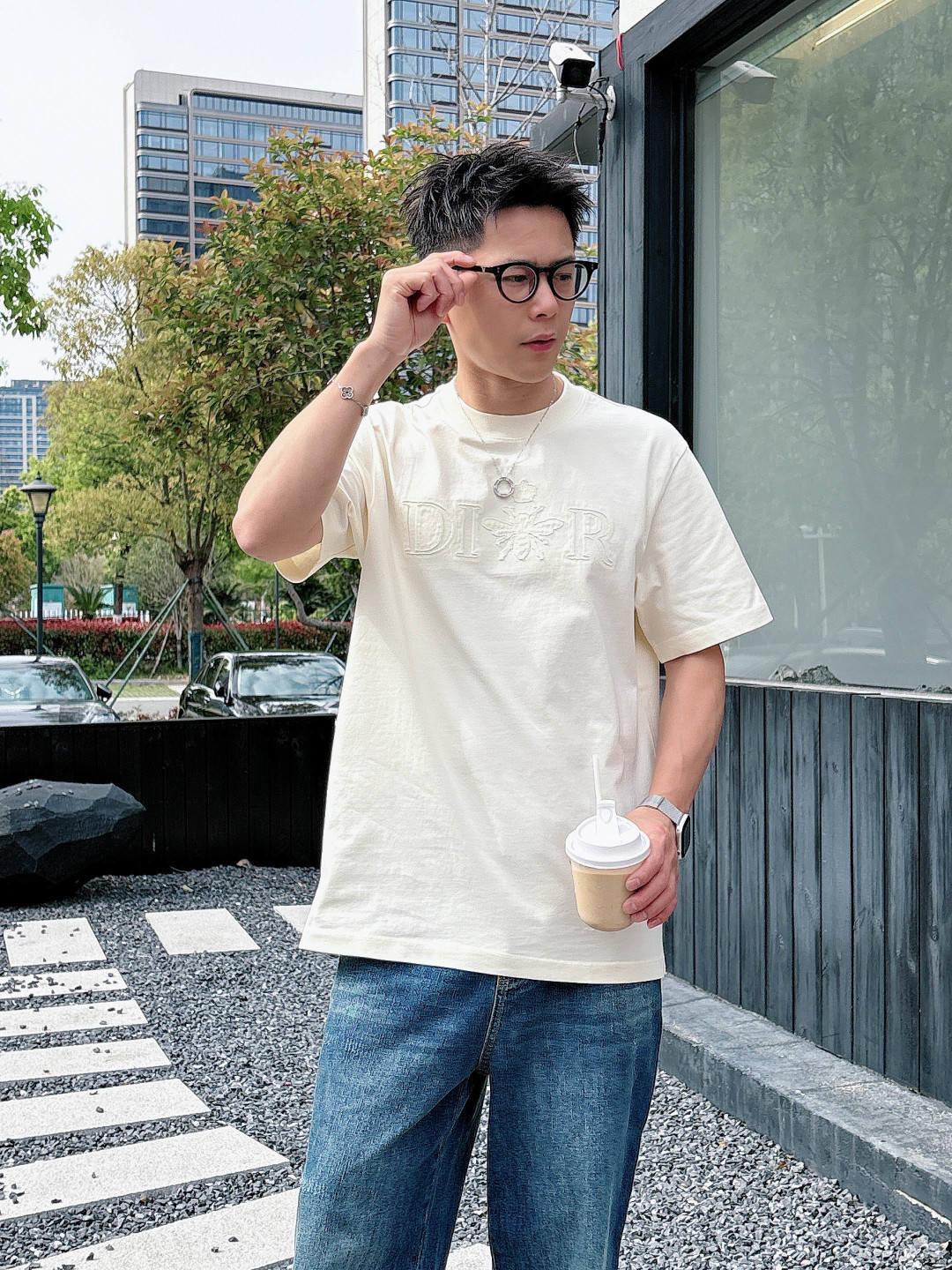 2026 春夏新品 D家短袖颜色： 黑色。白色 杏色码数：M-5XL