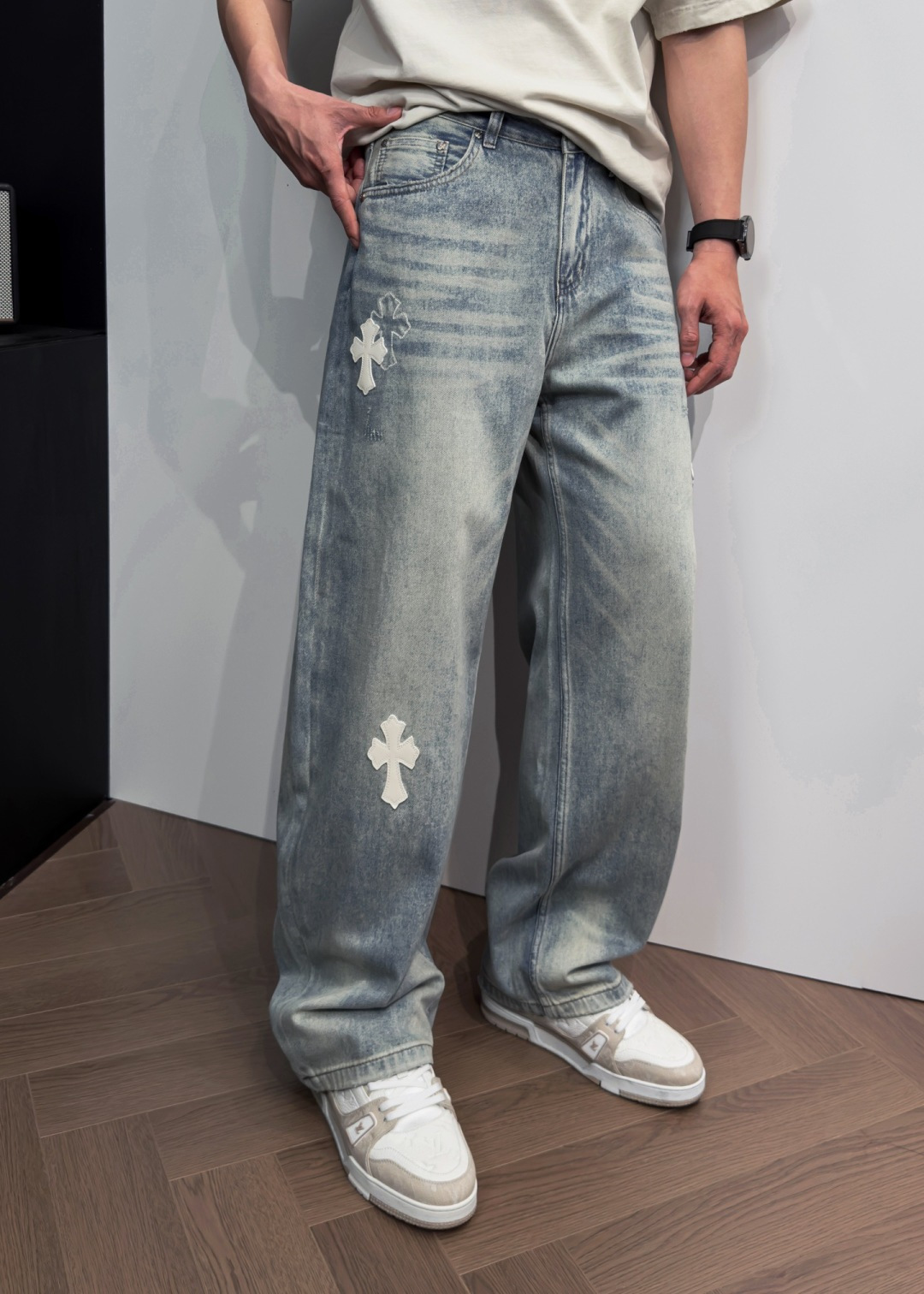 品牌：CH克家季度：2026春夏颜色：蓝色尺码：S-XL 版型：弯刀裤 牛仔裤重量：11.5安成分：83