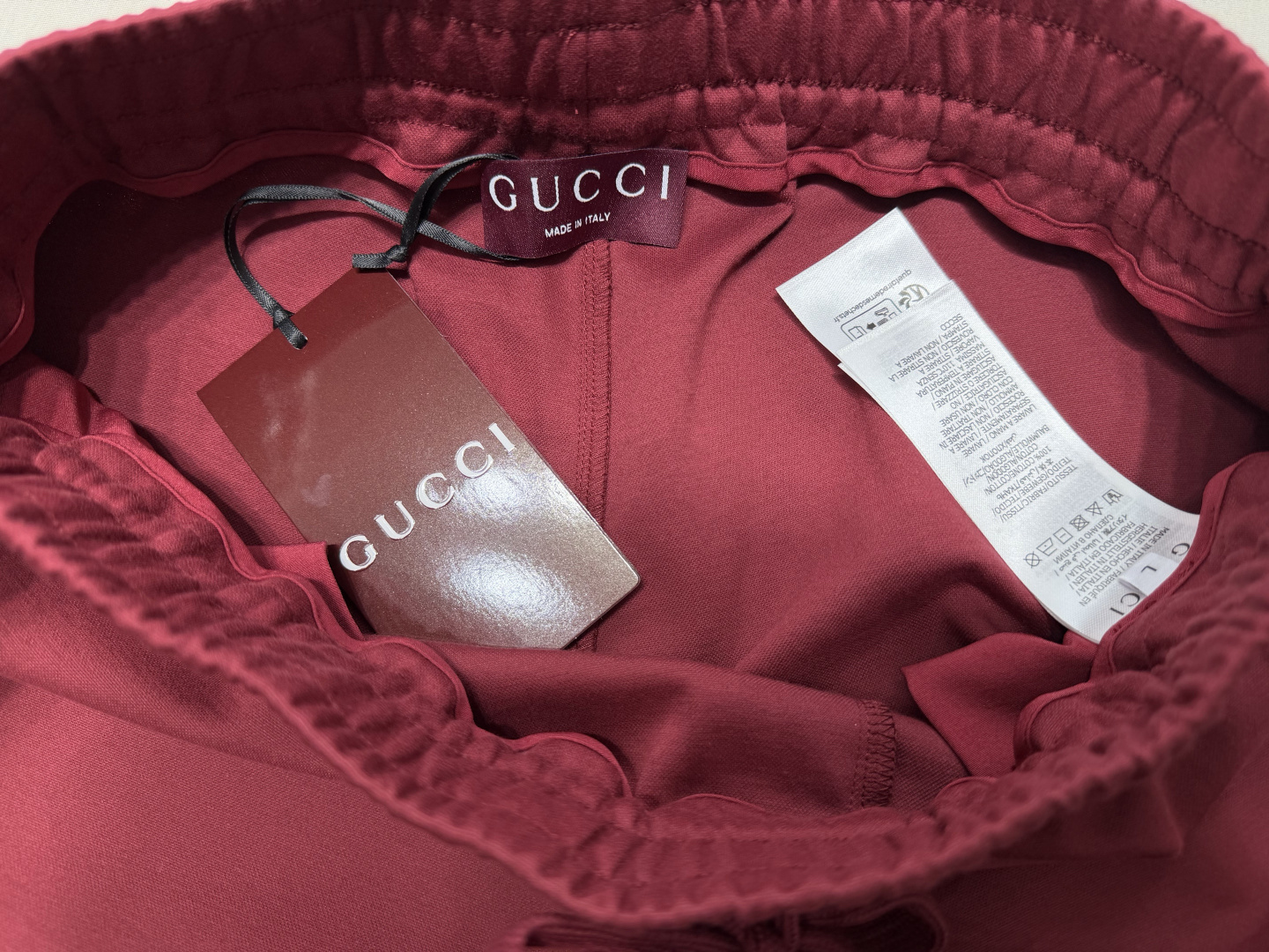 Gucci.古驰 SS26春夏新品饰“Gucci Firenze Since 1921”印花标识冰氧棉休