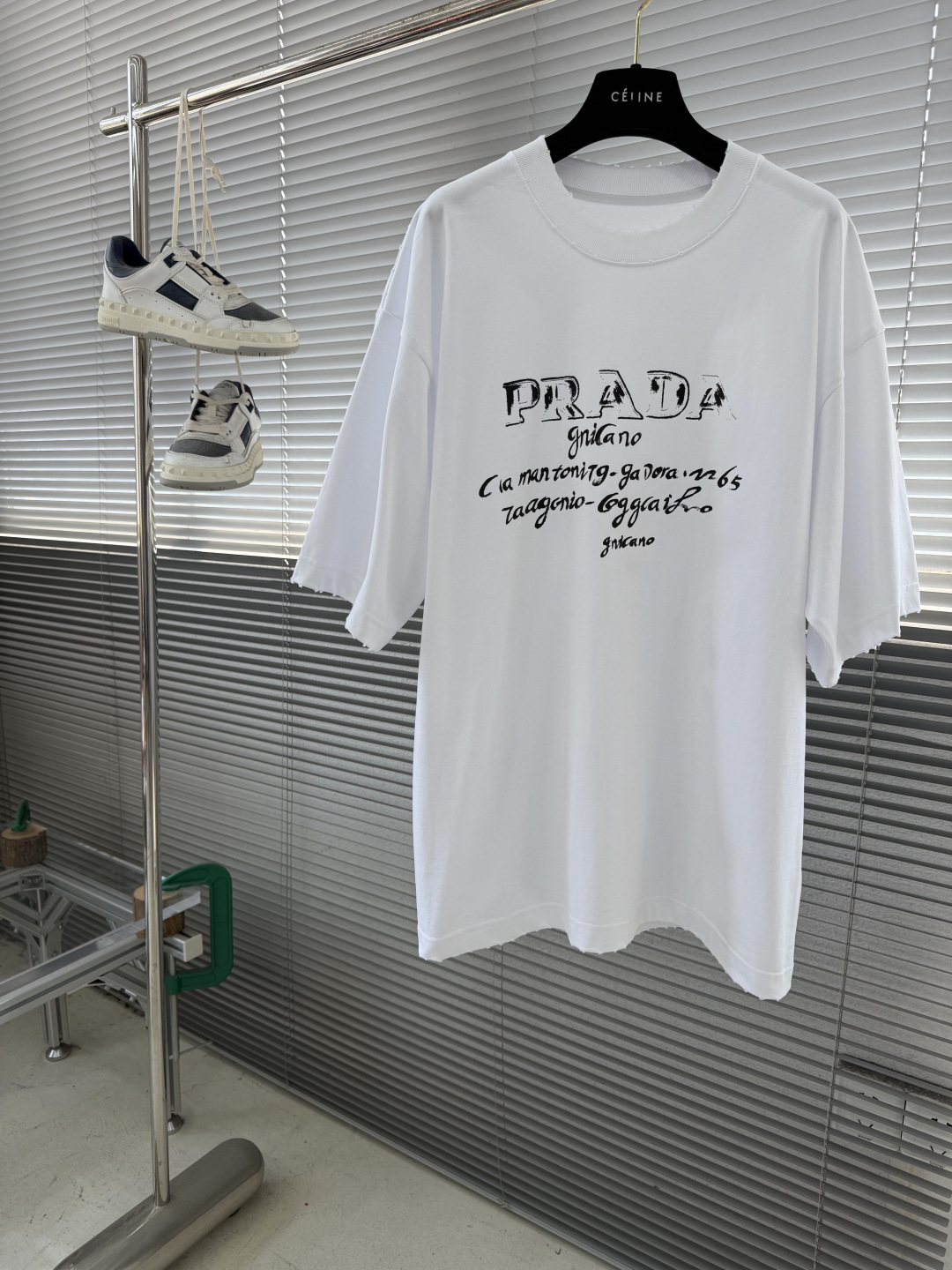 PRAD 胸前印花质宽松 t 恤衫 不需要所谓烂大街的华丽文案 主打品质- 面料经过2次高温缩水固色 不