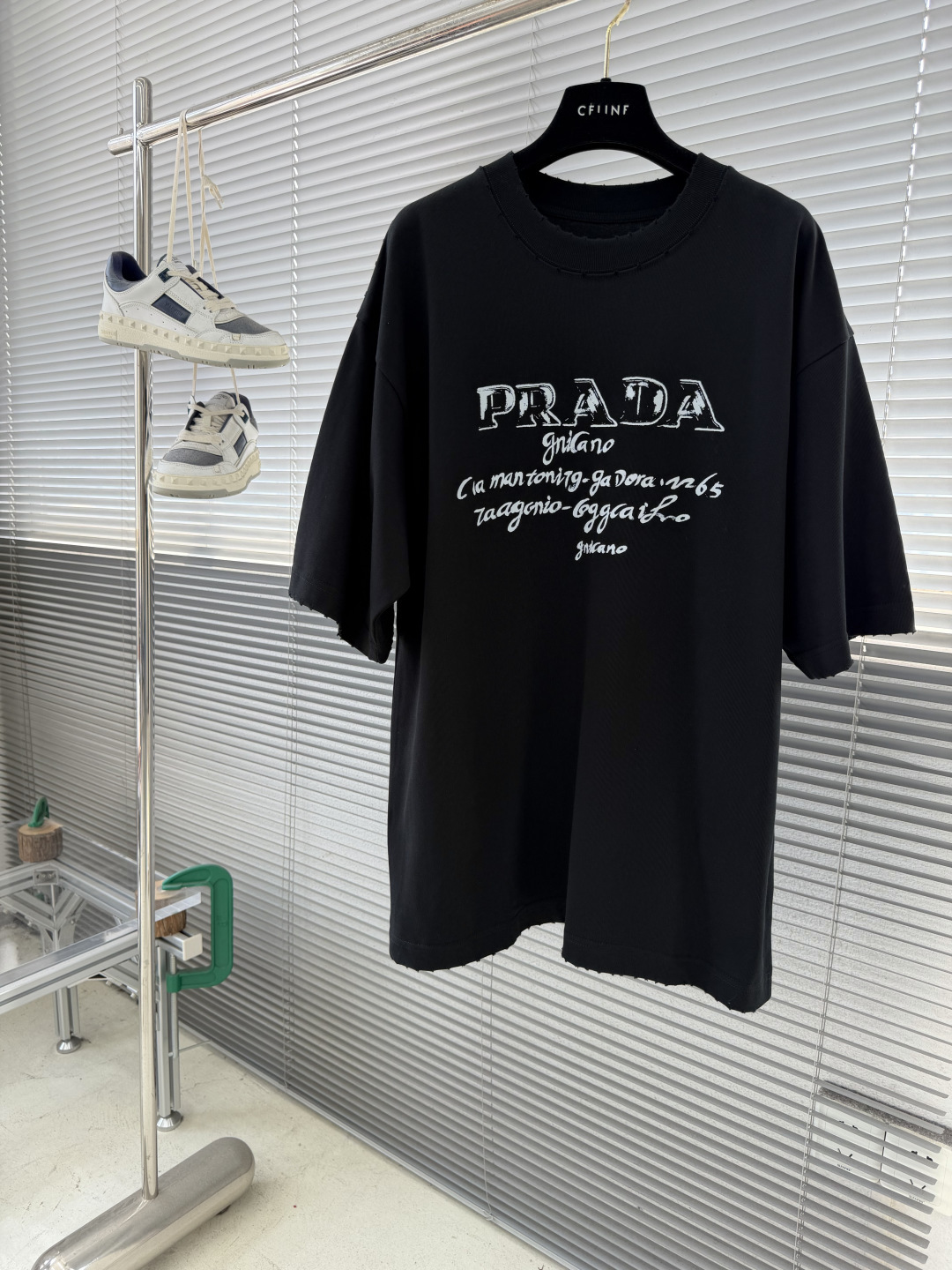 PRAD 胸前印花质宽松 t 恤衫 不需要所谓烂大街的华丽文案 主打品质- 面料经过2次高温缩水固色 不