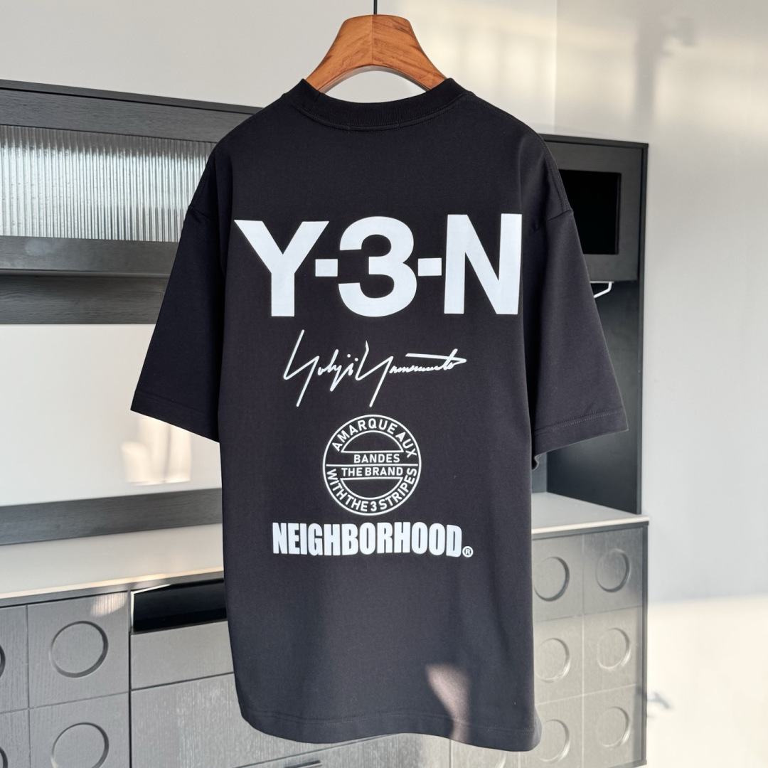 新款🌟Y-3，2026新款logo图案春夏打底短袖，采用舒适透气面料，植绒工艺 潮流搭配，顶级的做工，高