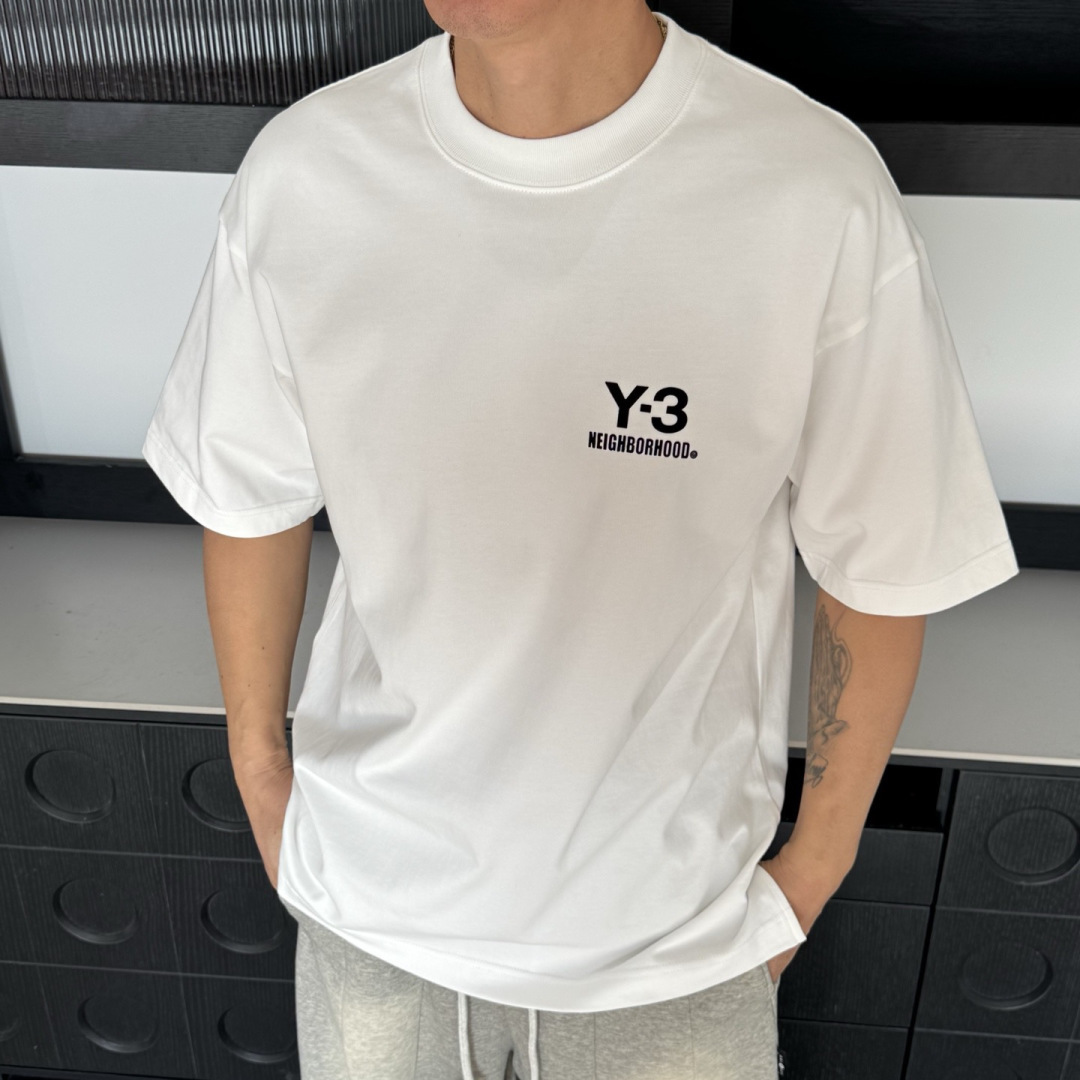 新款🌟Y-3，2026新款logo图案春夏打底短袖，采用舒适透气面料，植绒工艺 潮流搭配，顶级的做工，高
