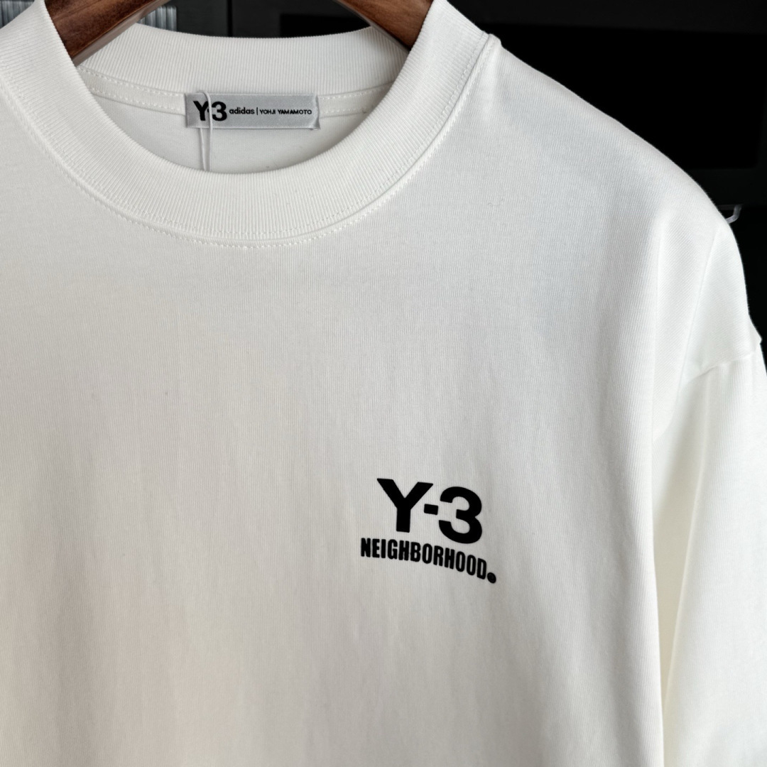 新款🌟Y-3，2026新款logo图案春夏打底短袖，采用舒适透气面料，植绒工艺 潮流搭配，顶级的做工，高
