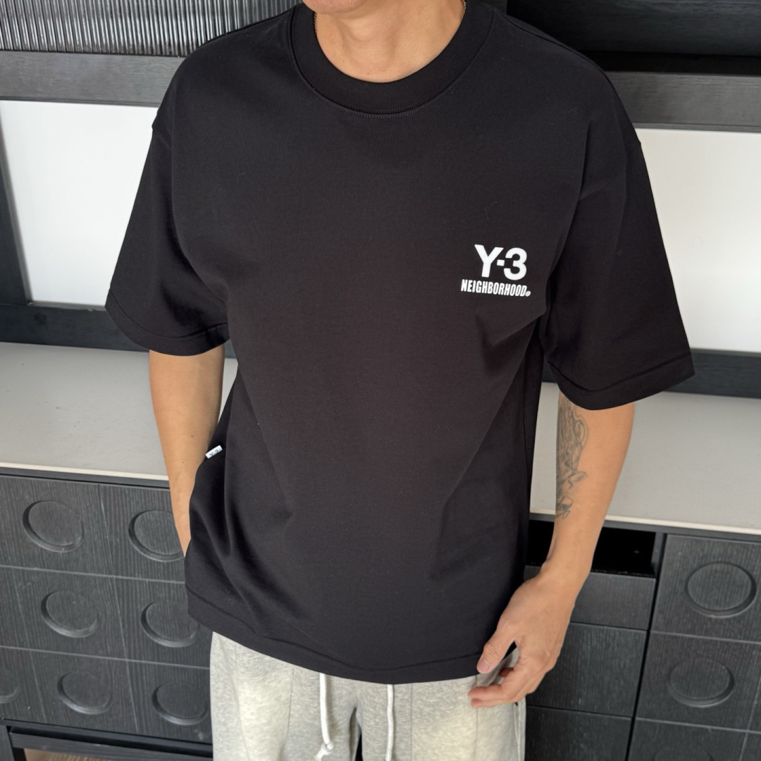 新款🌟Y-3，2026新款logo图案春夏打底短袖，采用舒适透气面料，植绒工艺 潮流搭配，顶级的做工，高