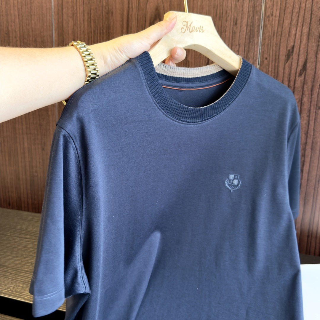 loro Piana 夏日松弛感｜一件穿出贵气底色真正的高级从来不是张扬是loro Piana式的低调质