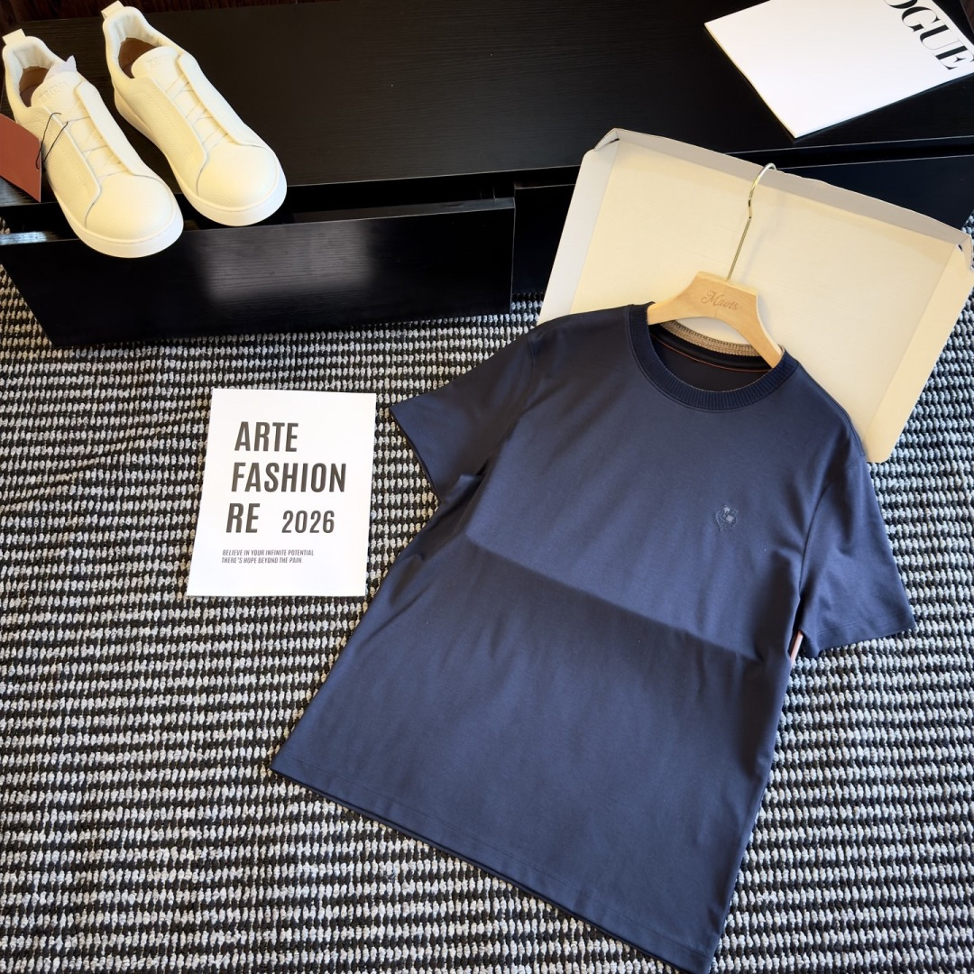 loro Piana 夏日松弛感｜一件穿出贵气底色真正的高级从来不是张扬是loro Piana式的低调质