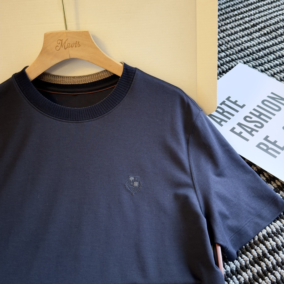 loro Piana 夏日松弛感｜一件穿出贵气底色真正的高级从来不是张扬是loro Piana式的低调质