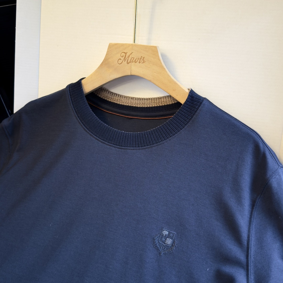 loro Piana 夏日松弛感｜一件穿出贵气底色真正的高级从来不是张扬是loro Piana式的低调质