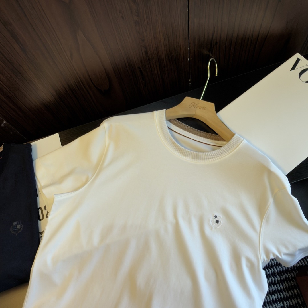 loro Piana 夏日松弛感｜一件穿出贵气底色真正的高级从来不是张扬是loro Piana式的低调质