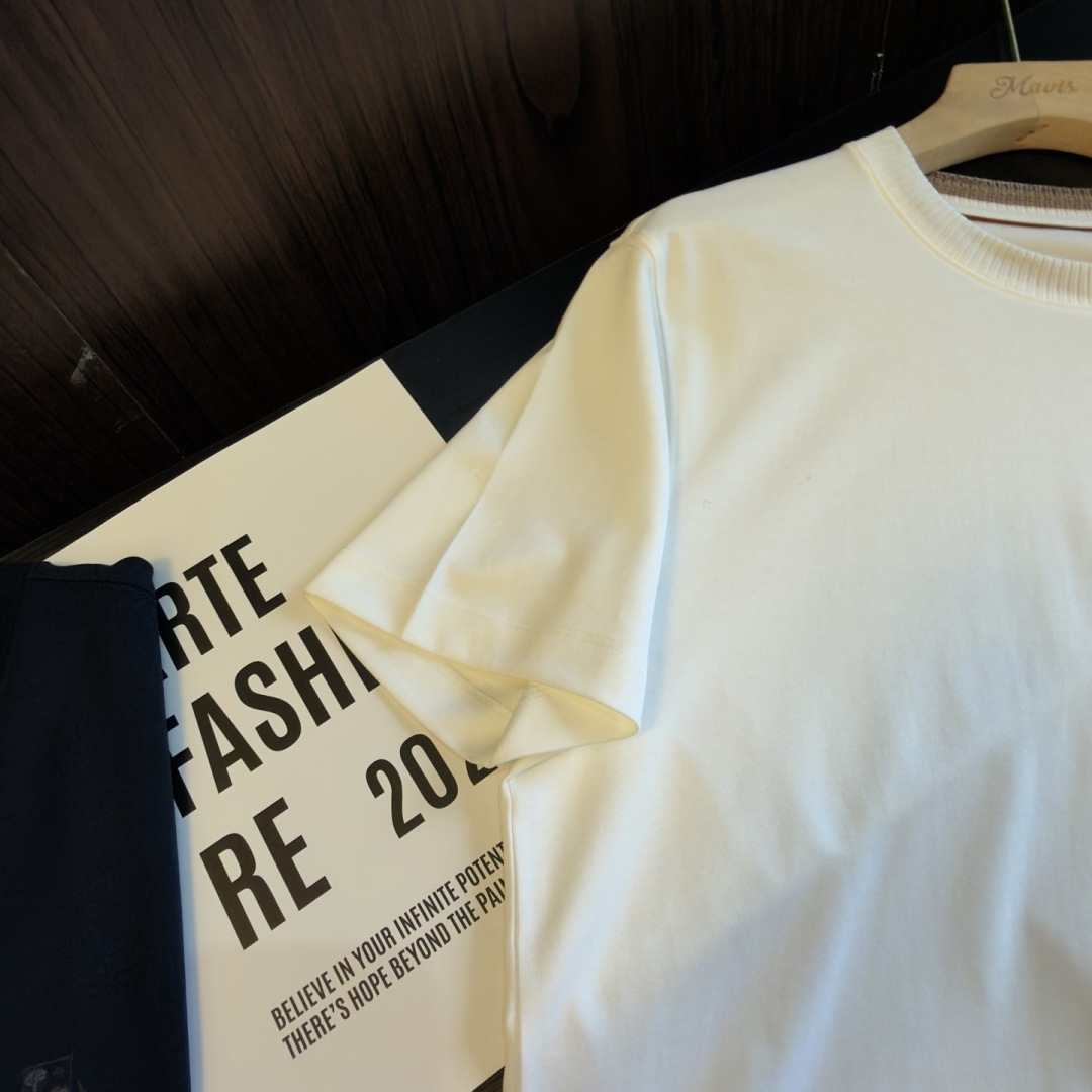 loro Piana 夏日松弛感｜一件穿出贵气底色真正的高级从来不是张扬是loro Piana式的低调质