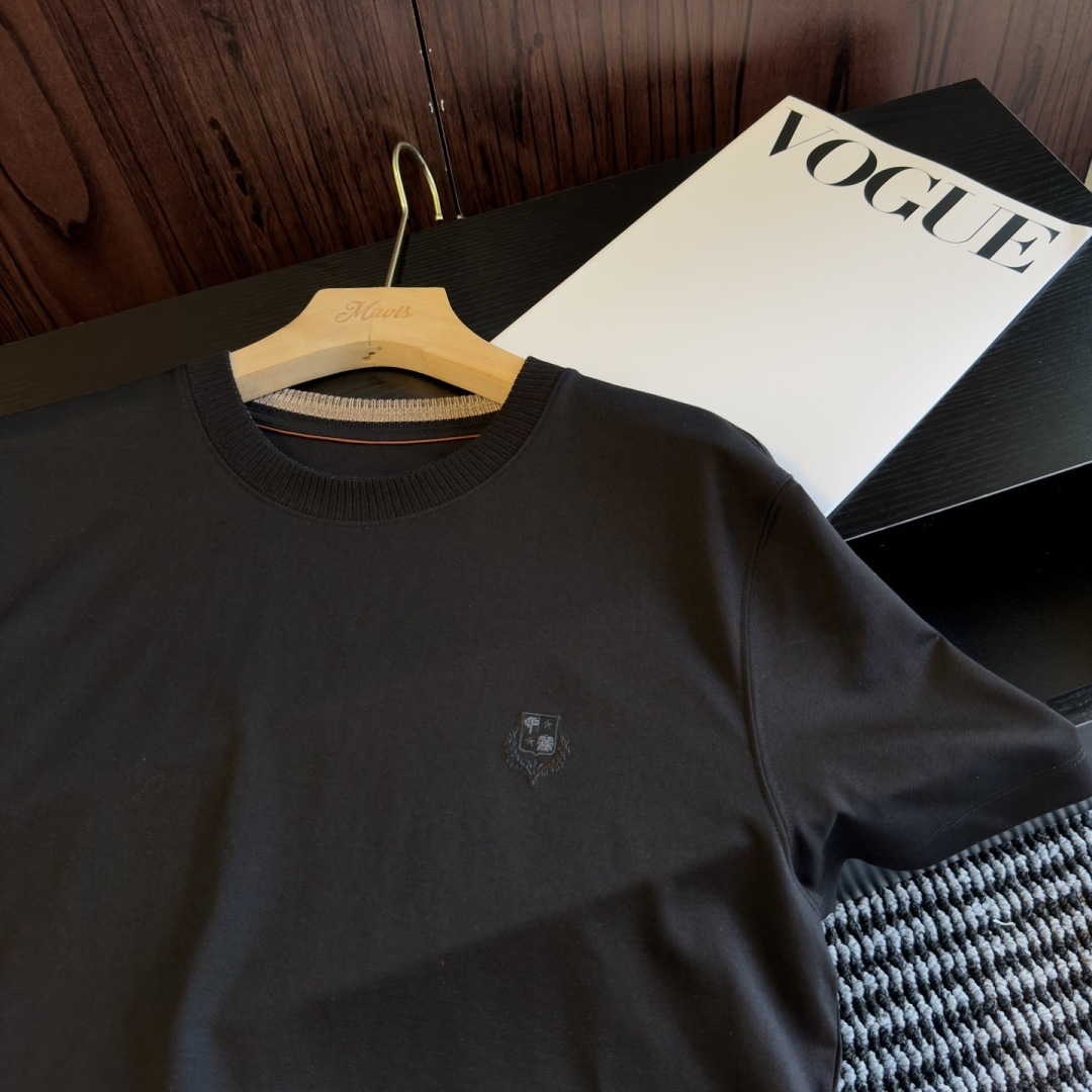 loro Piana 夏日松弛感｜一件穿出贵气底色真正的高级从来不是张扬是loro Piana式的低调质