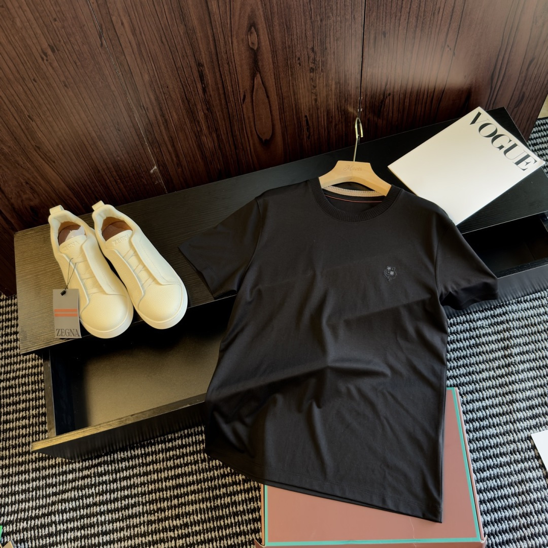 loro Piana 夏日松弛感｜一件穿出贵气底色真正的高级从来不是张扬是loro Piana式的低调质
