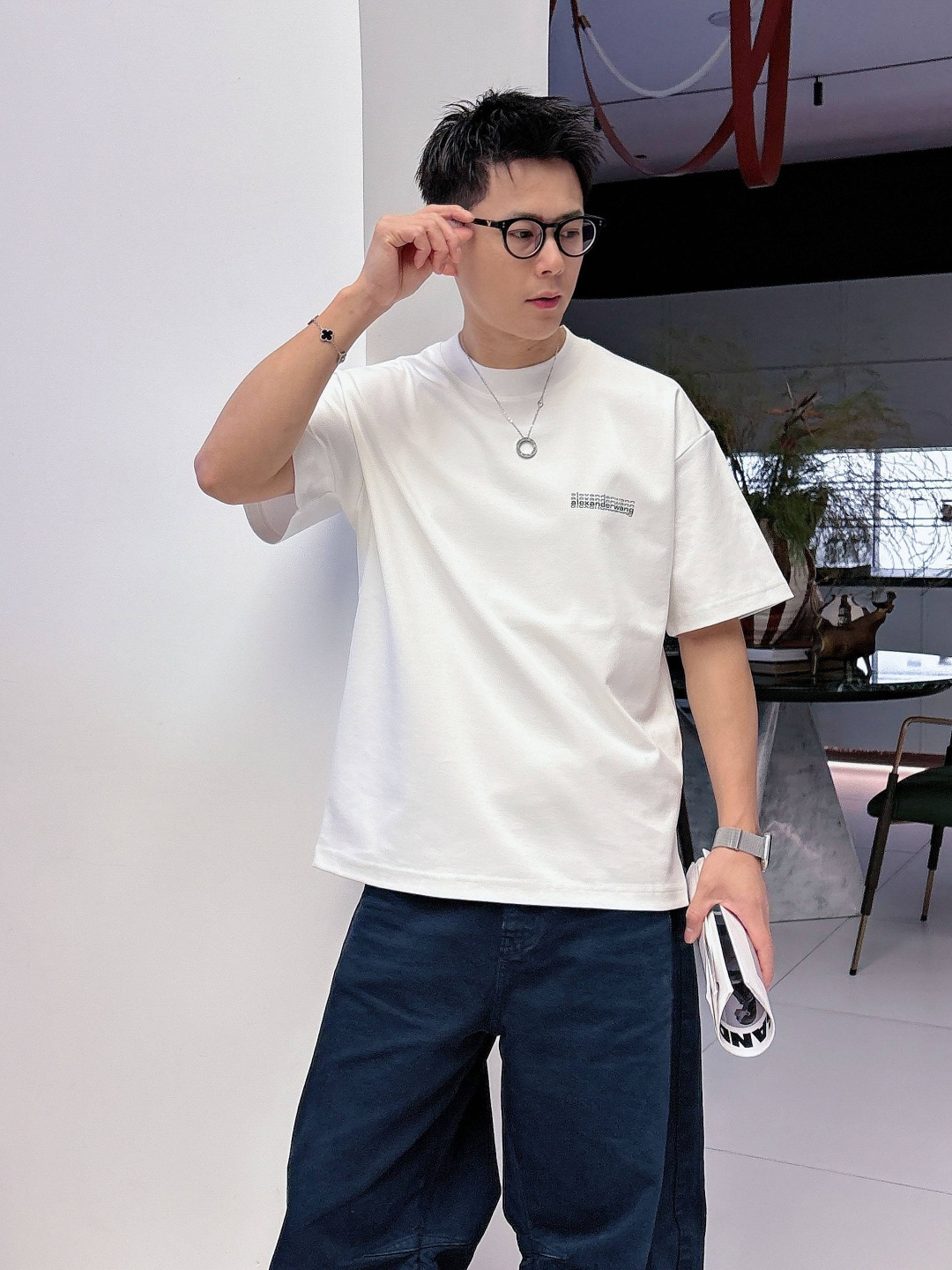26新款短袖阔版T恤颜色：黑，白尺码：M-3XL