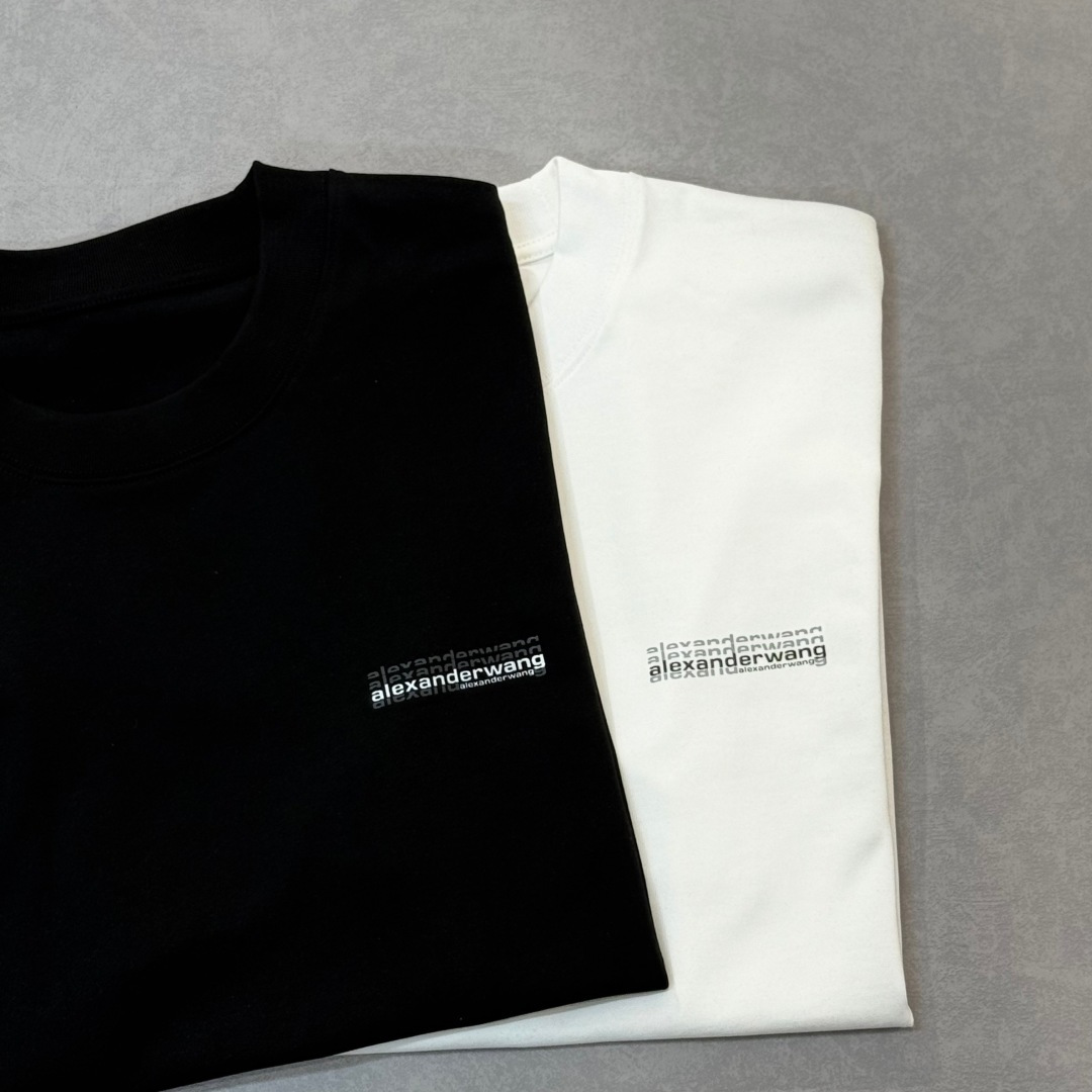 26新款短袖阔版T恤颜色：黑，白尺码：M-3XL