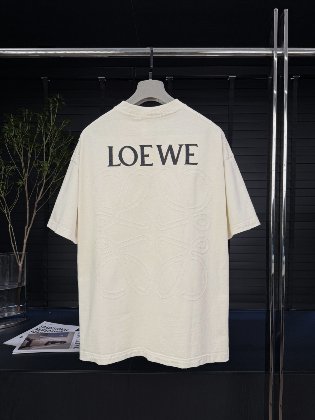 品牌：L*WE季度：2026春夏颜色：黑色 冷卡其 尺码：S-XXL版型：宽松版 短袖T重量：350克成