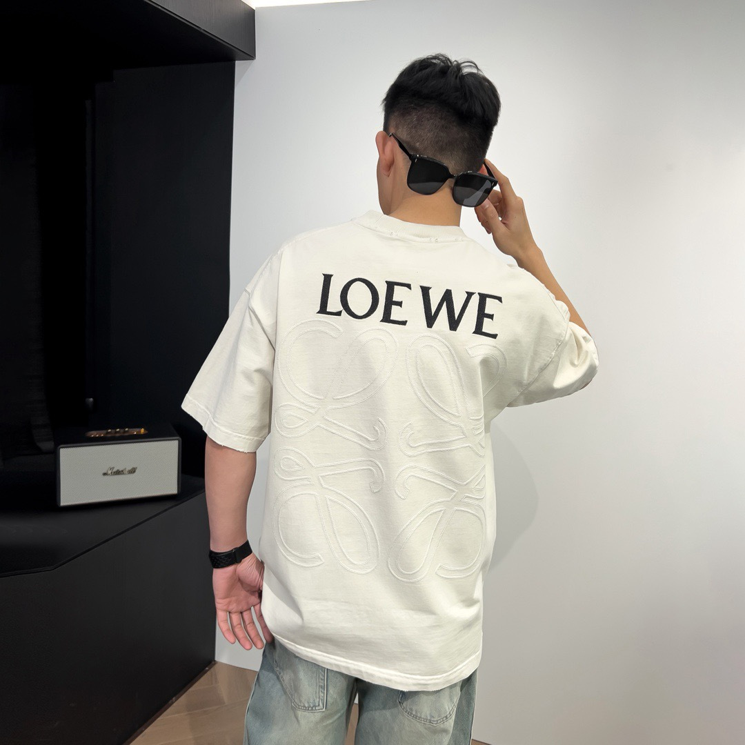 品牌：L*WE季度：2026春夏颜色：黑色 冷卡其 尺码：S-XXL版型：宽松版 短袖T重量：350克成