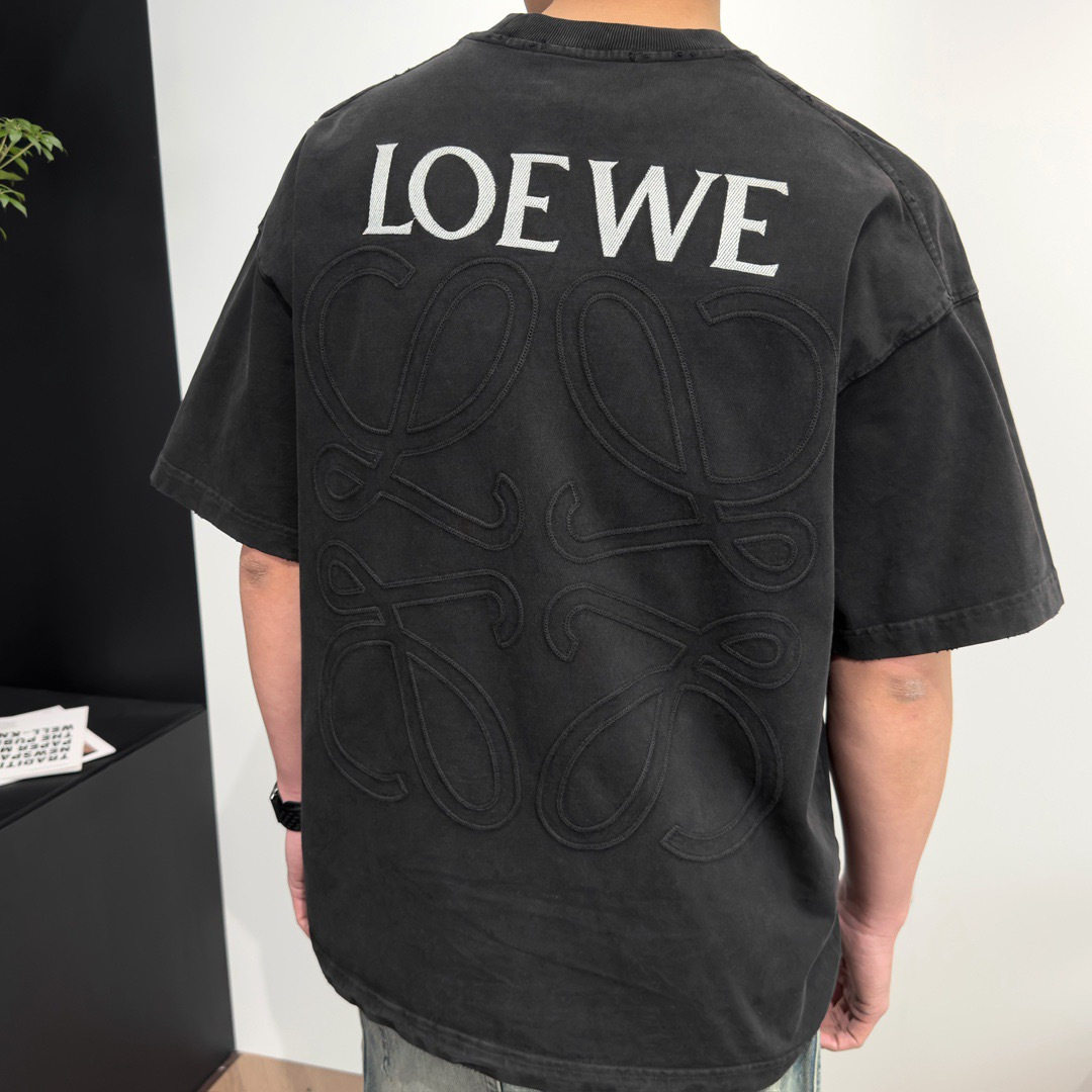 品牌：L*WE季度：2026春夏颜色：黑色 冷卡其 尺码：S-XXL版型：宽松版 短袖T重量：350克成