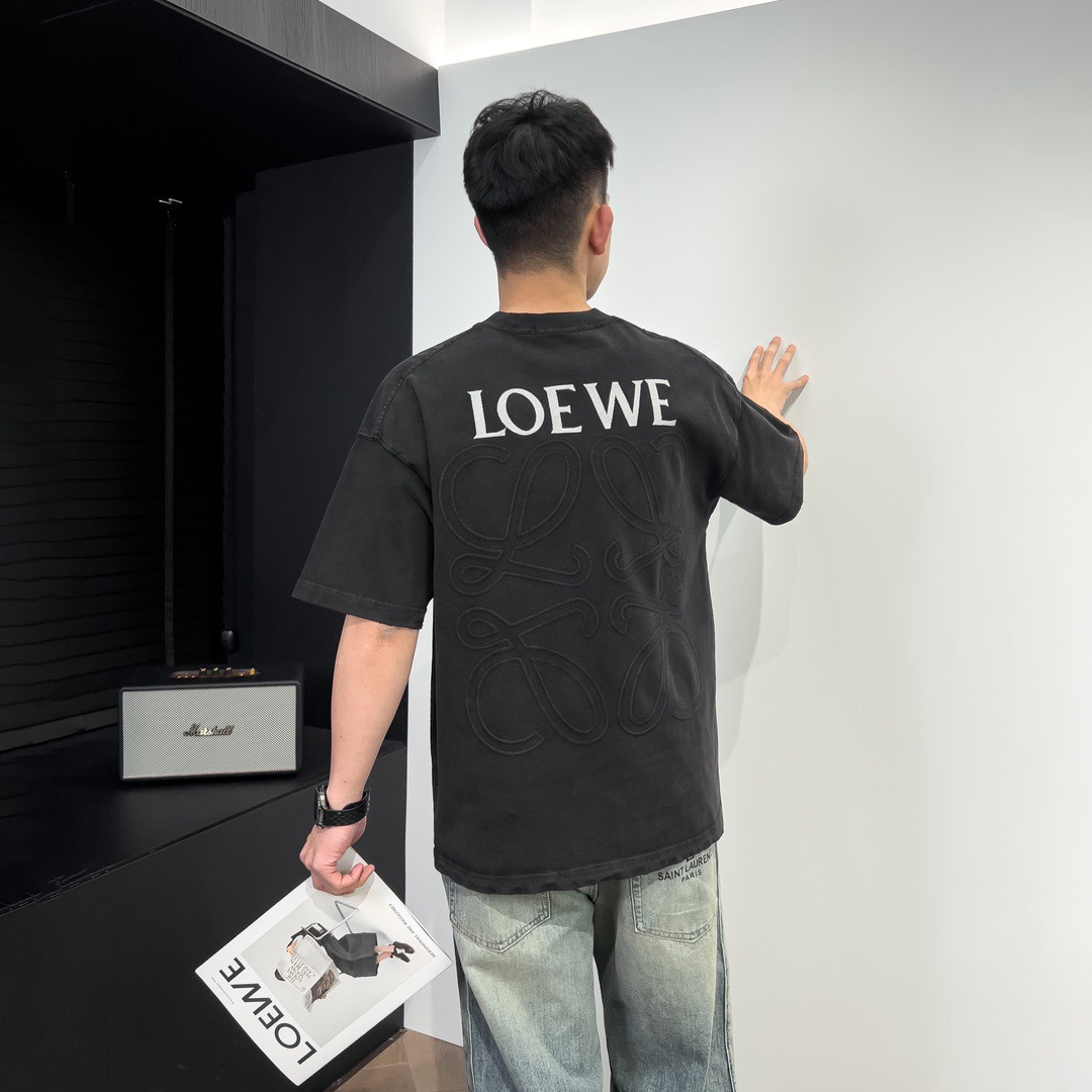 品牌：L*WE季度：2026春夏颜色：黑色 冷卡其 尺码：S-XXL版型：宽松版 短袖T重量：350克成