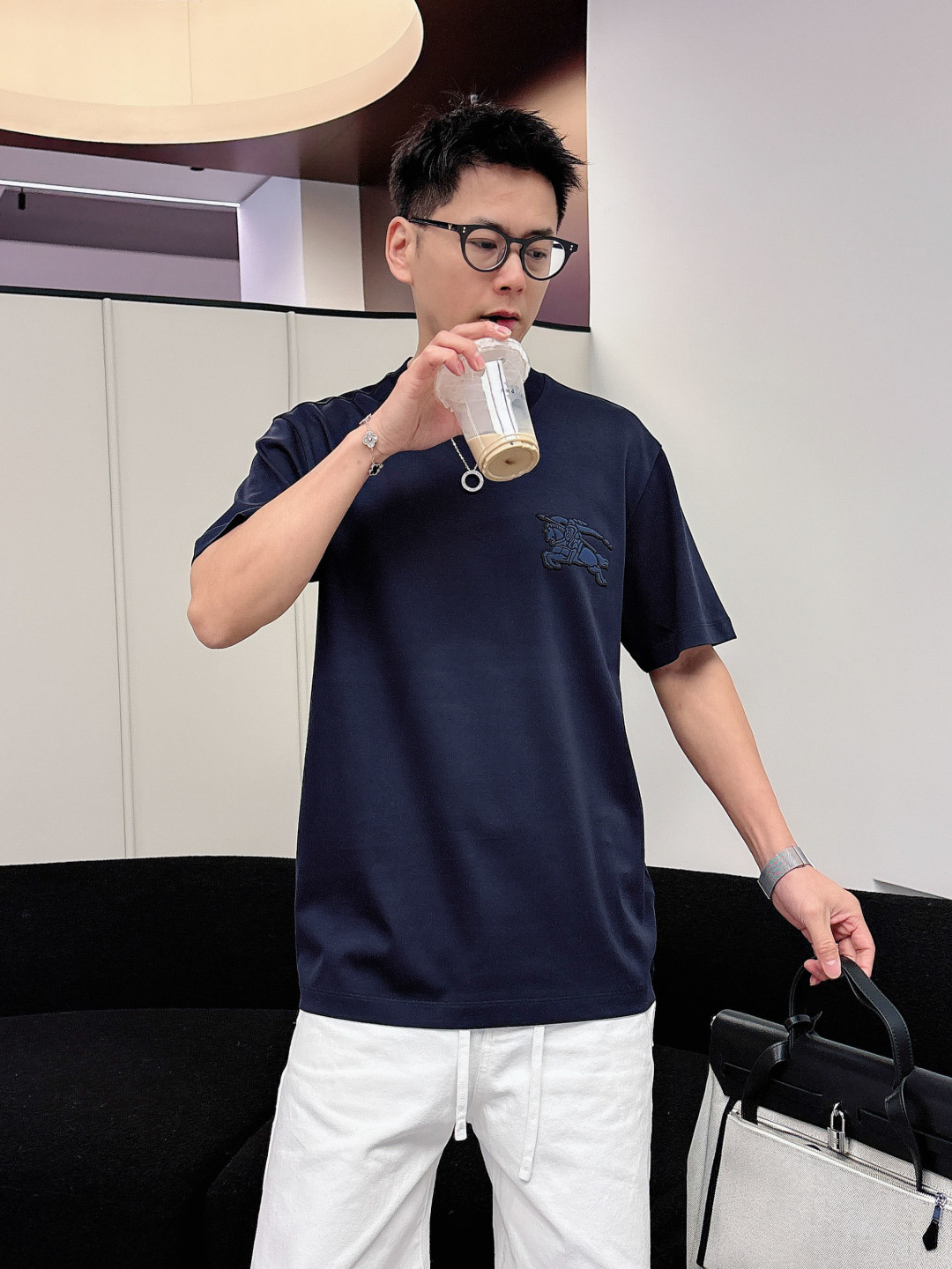 2026 春夏新品 巴宝莉短袖 颜色： 白色 黑色 藏青色码数：M-5XL