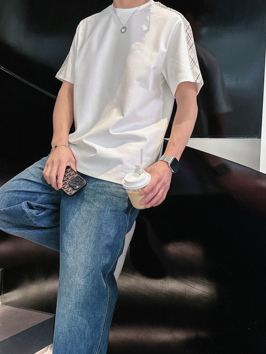 BUR2026春夏新款圆领短袖T恤衫 精选高支高密纯棉面料 亲肤舒适，款式简约，肩部格纹时尚拼接工艺 胸
