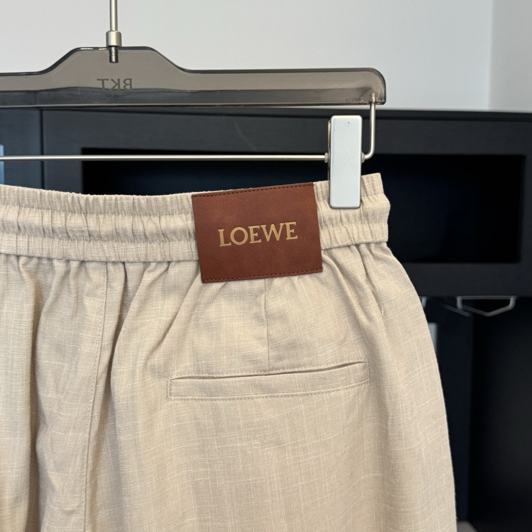 LOEWE🌟2026年夏季新款薄款休闲裤🆕采用优质面料，具有质感，松紧腰带设计，超级时尚洋气！码数：M-