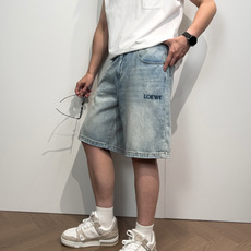 品牌:L*WE季度:2026春夏颜色:蓝色尺码:S- XL版型:宽松版 牛仔短裤重量:10安成分:100 品牌:L*WE季度:2026春夏颜色:蓝色尺码:S- XL版型:宽松版 牛仔短裤重量:10安成分:100