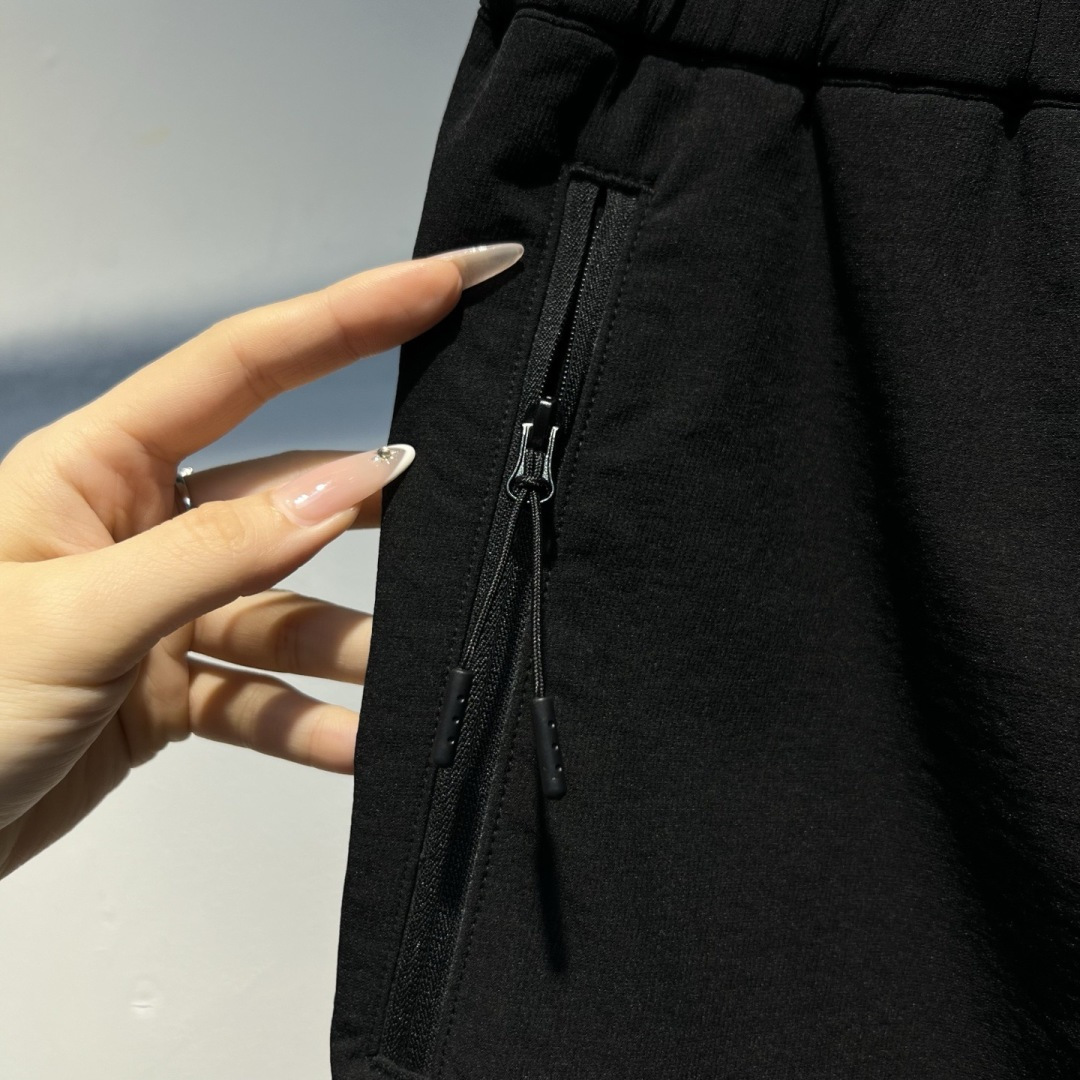 夏季薄款短裤上新🆕颜色：黑码数：M-3XL款号：6032