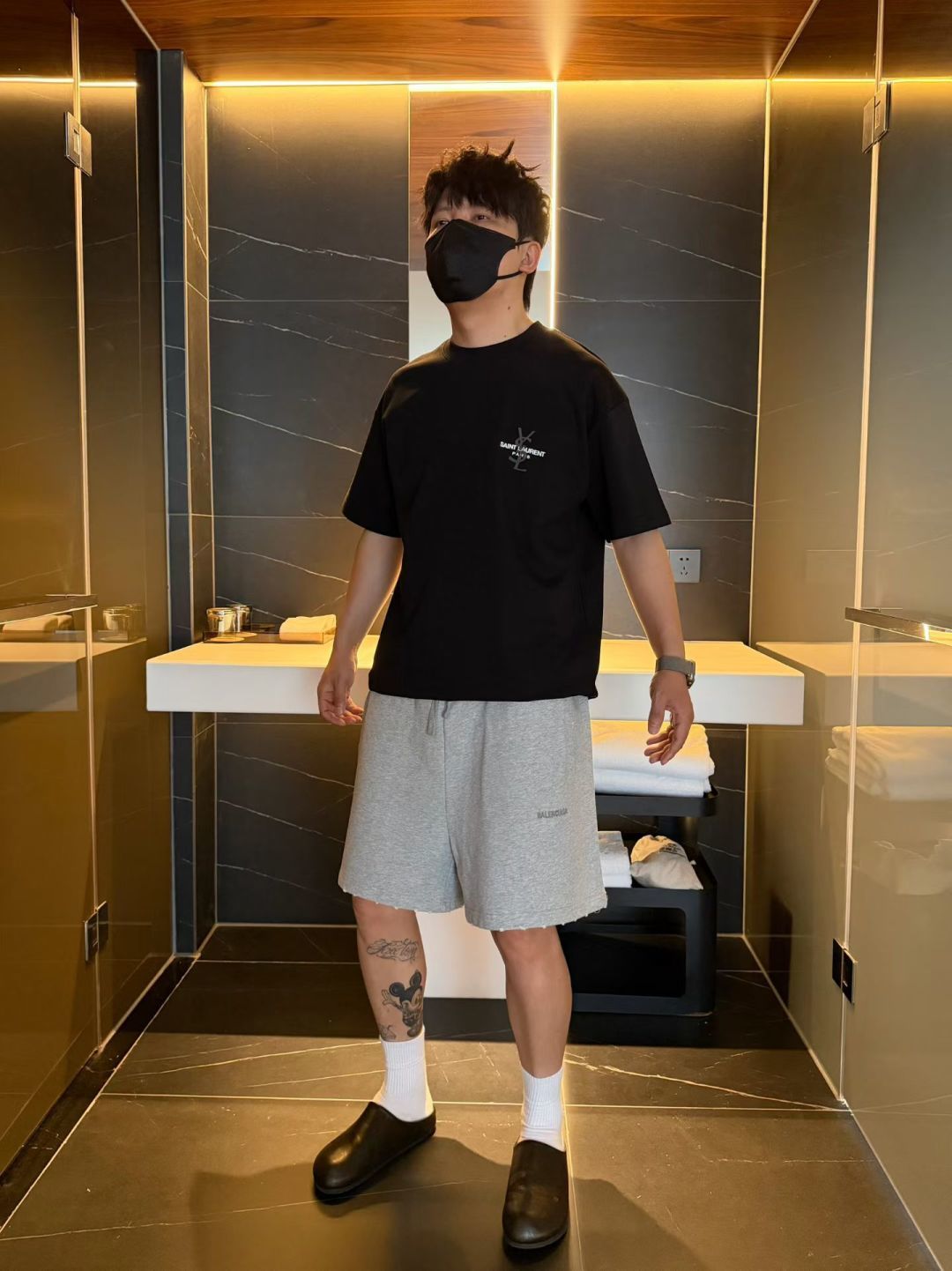 26新款短袖阔版T恤颜色：黑，白尺码：M-3XL
