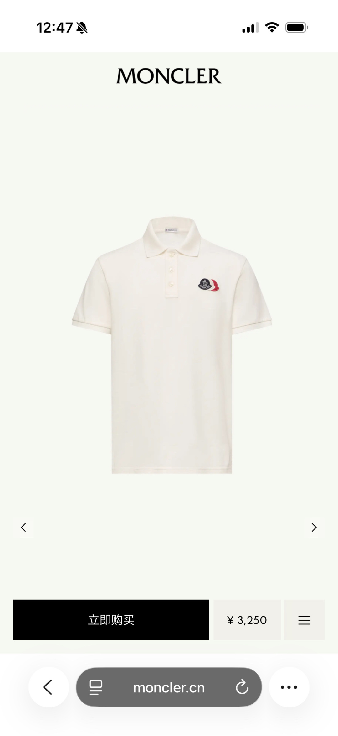 Moncler.蒙口 SS26春夏新品三色刺绣logo标识Polo衫，以新季元素形式呈现，正面纽扣开合，